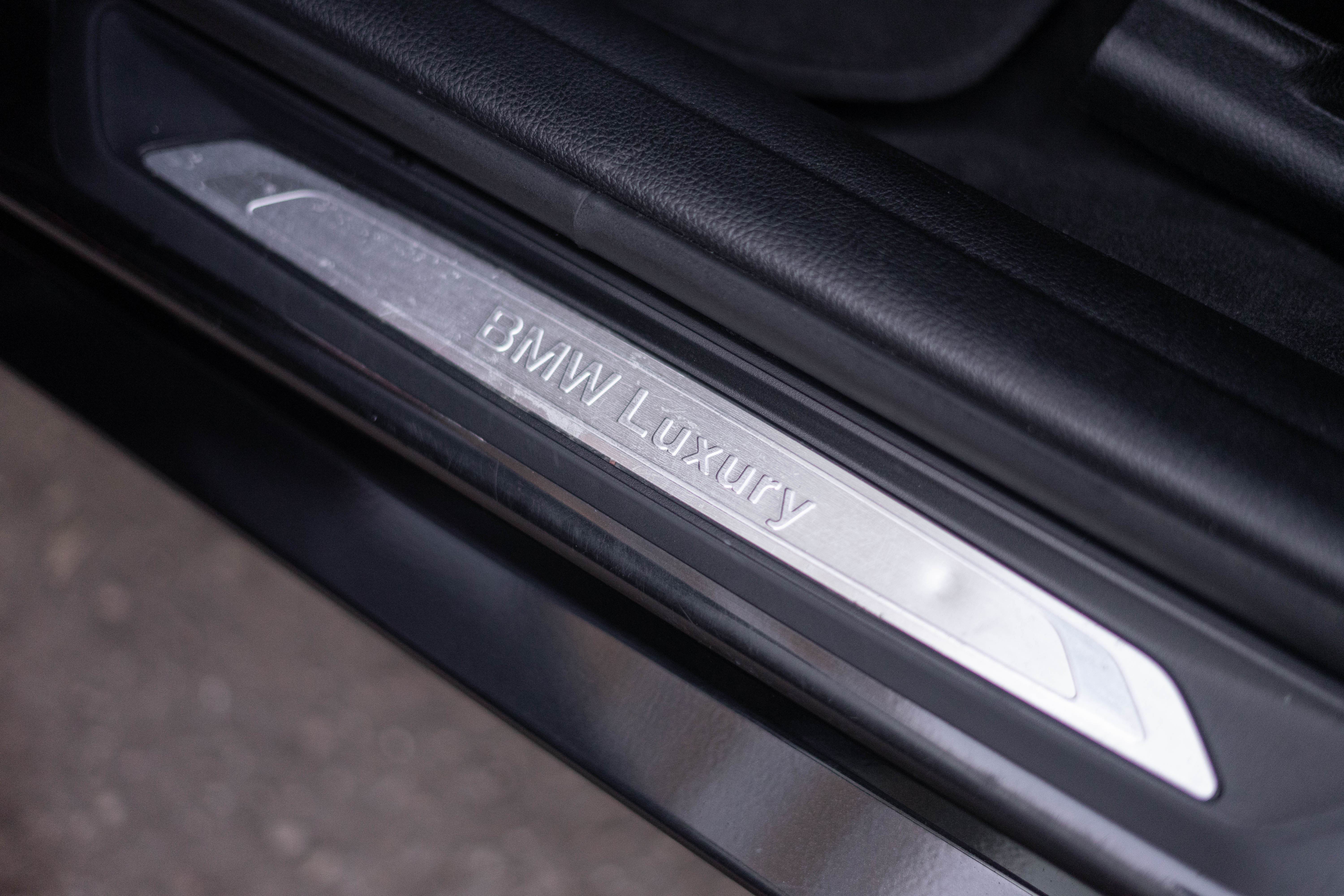 Car image 29
