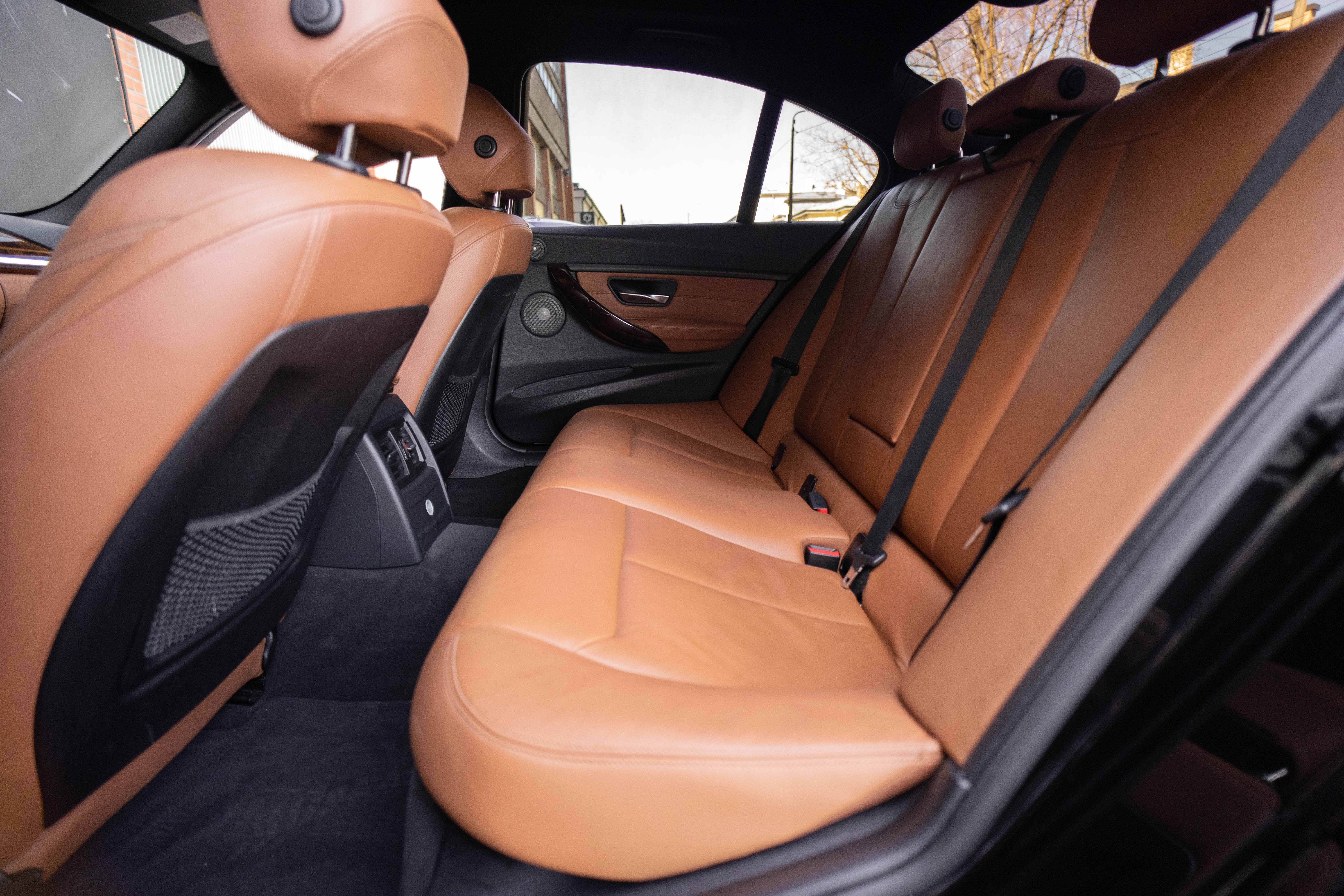 Car image 33