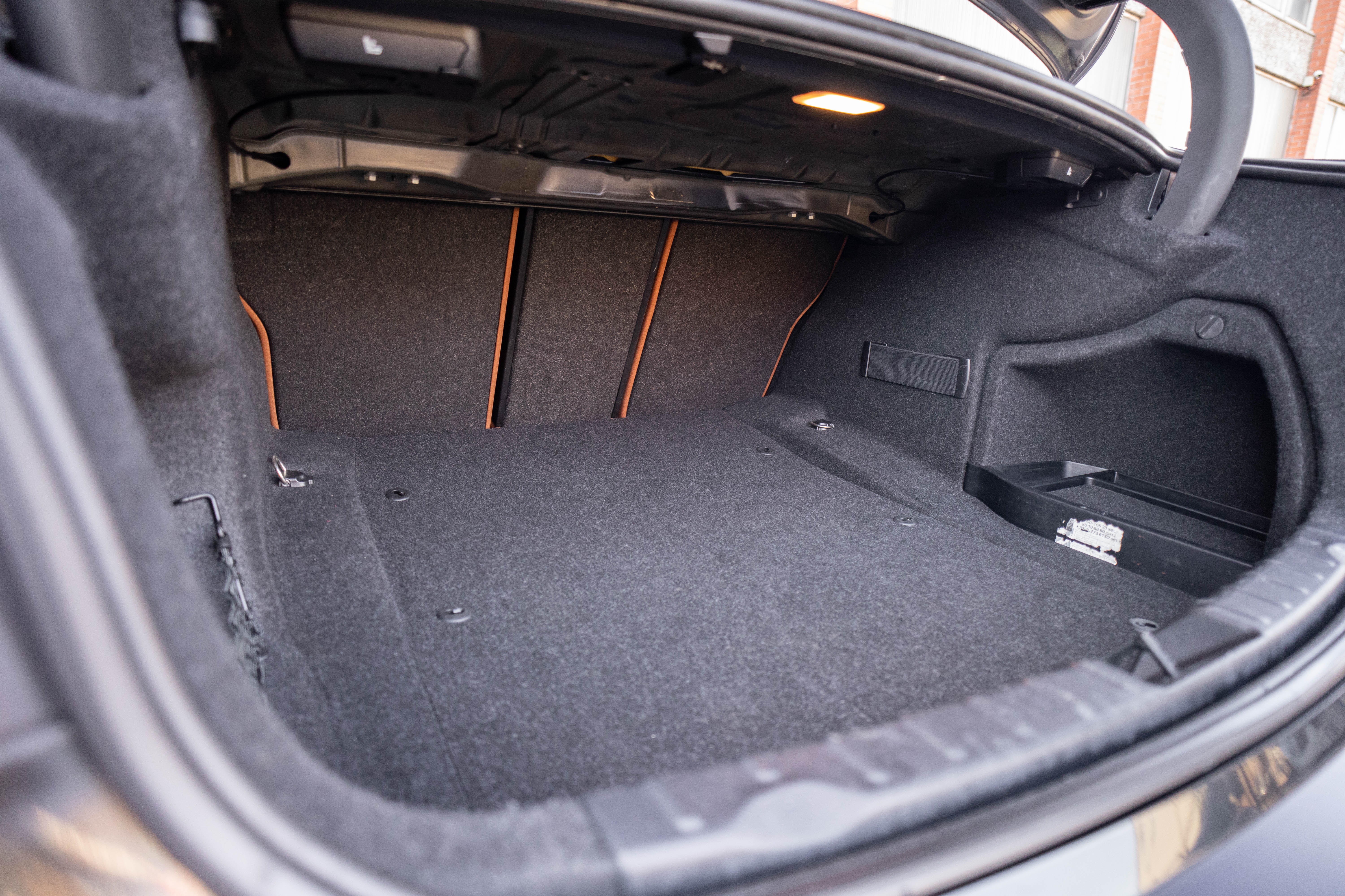 Car image 34