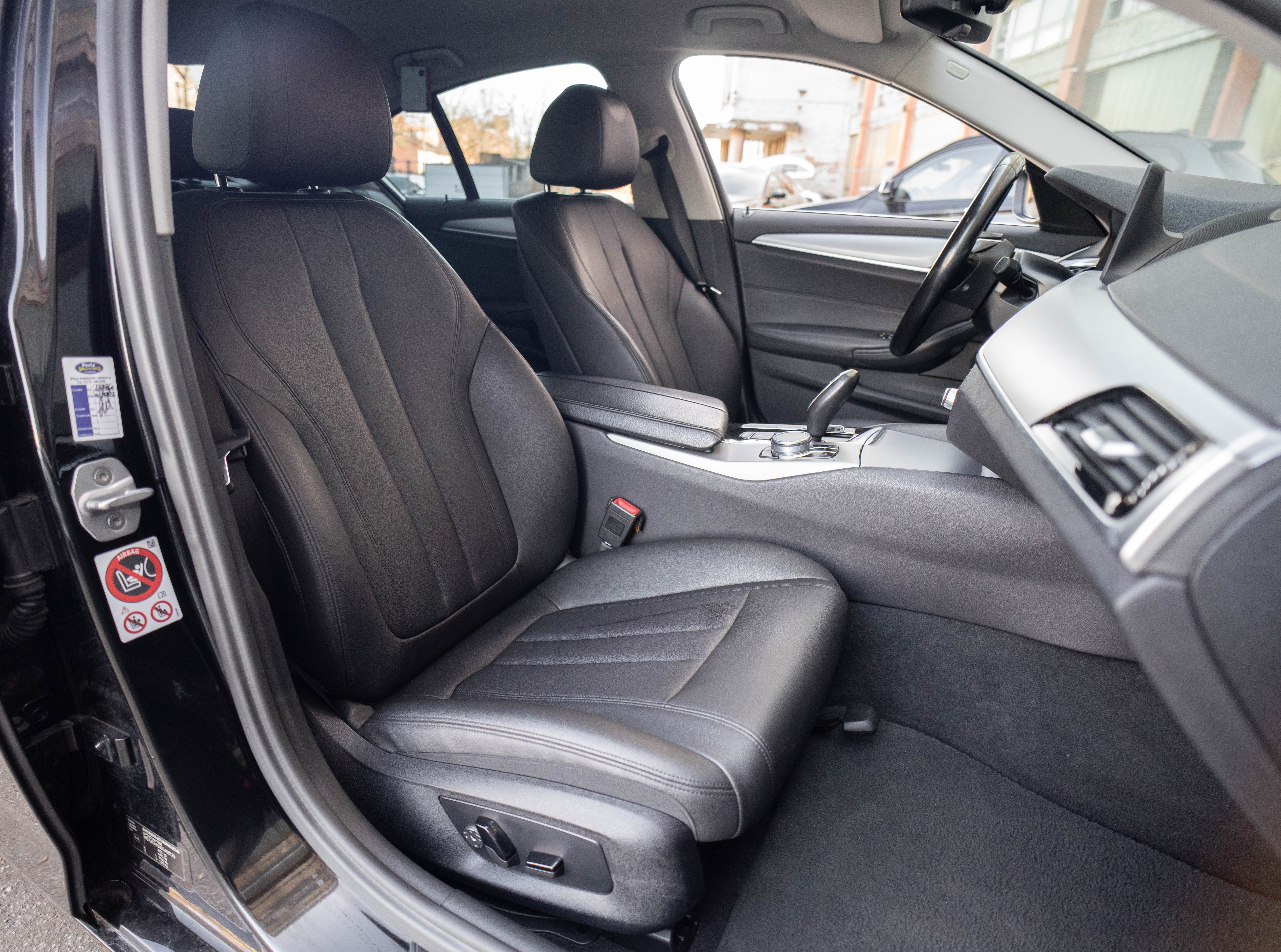 Car image 32