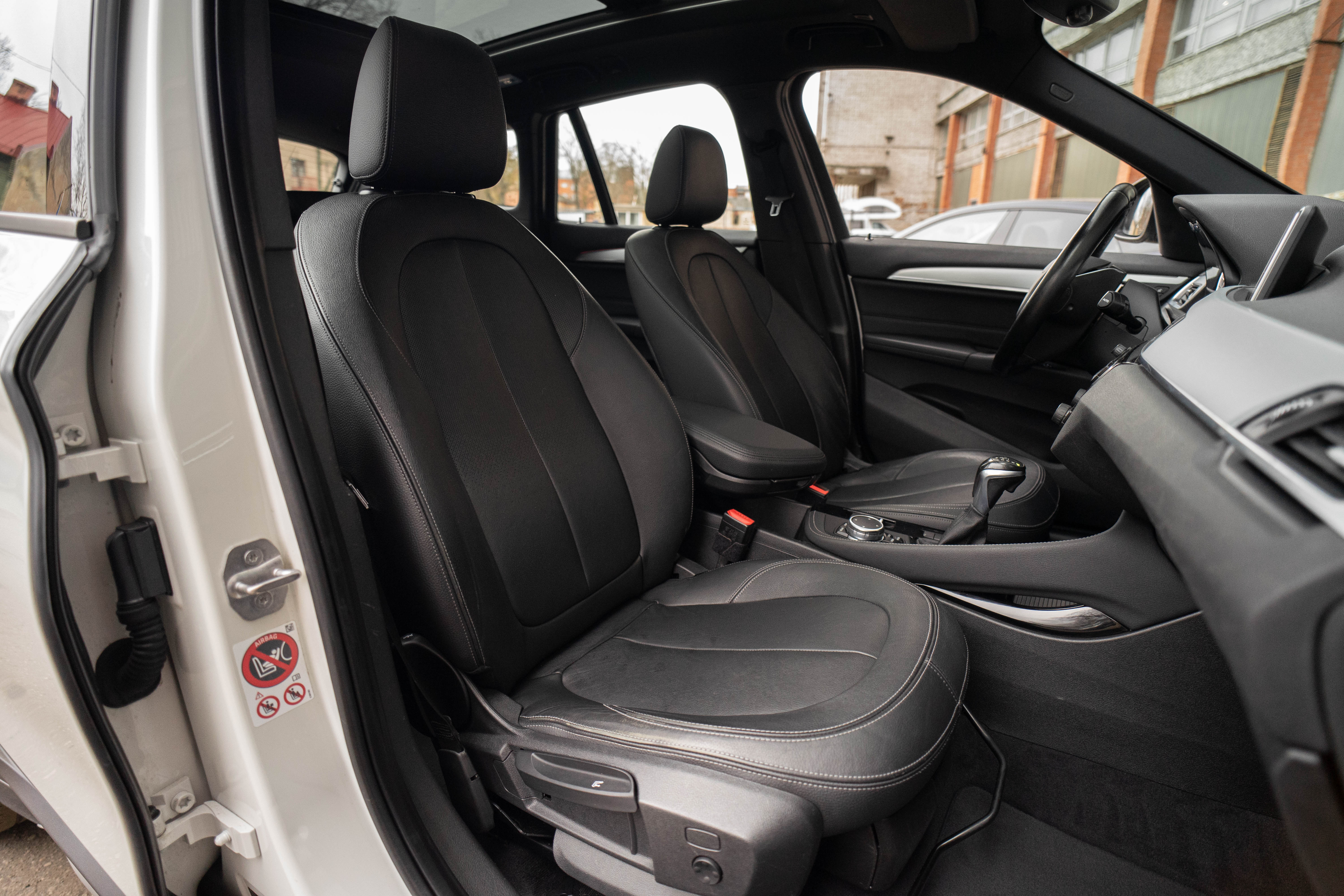 Car image 31