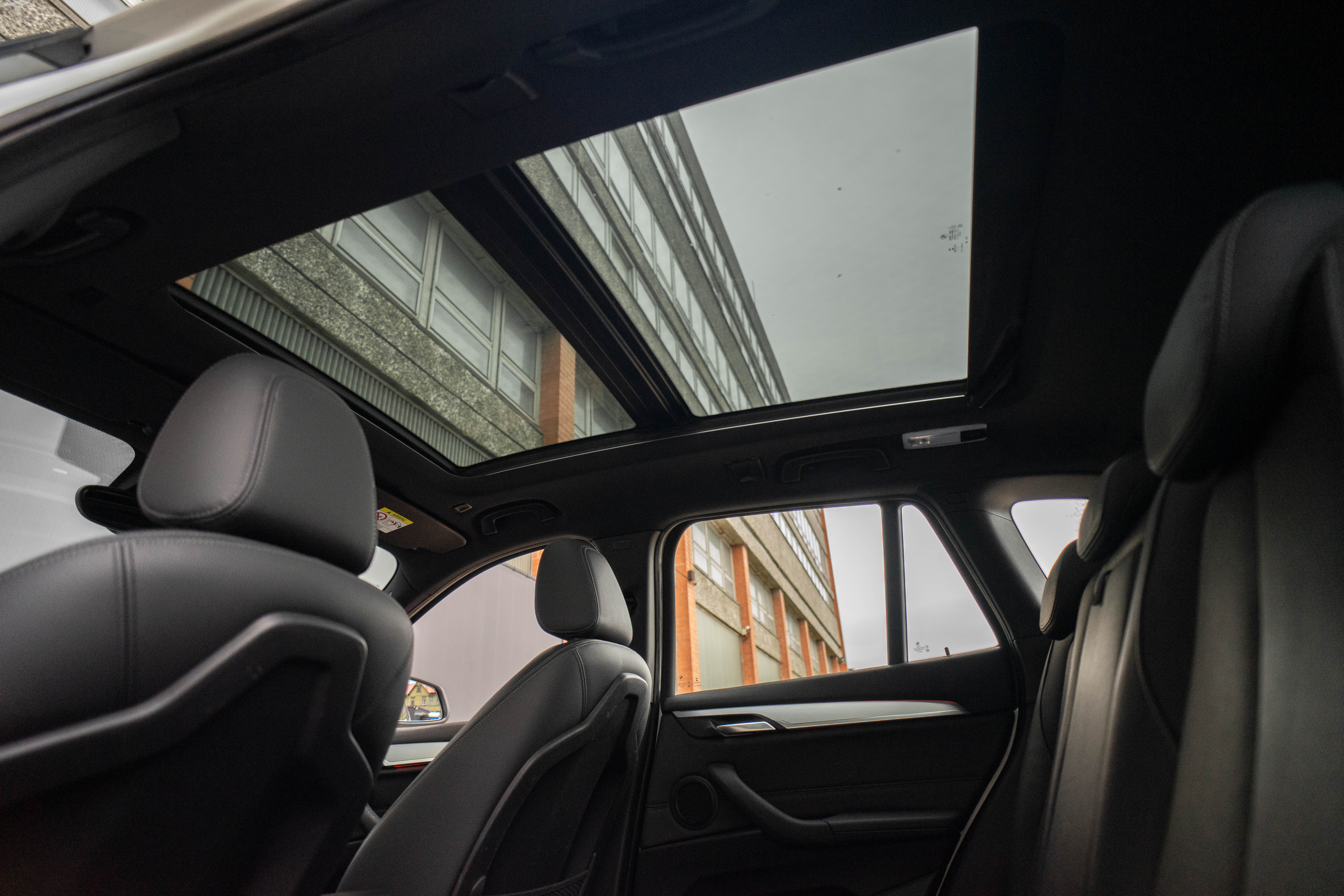 Car image 33