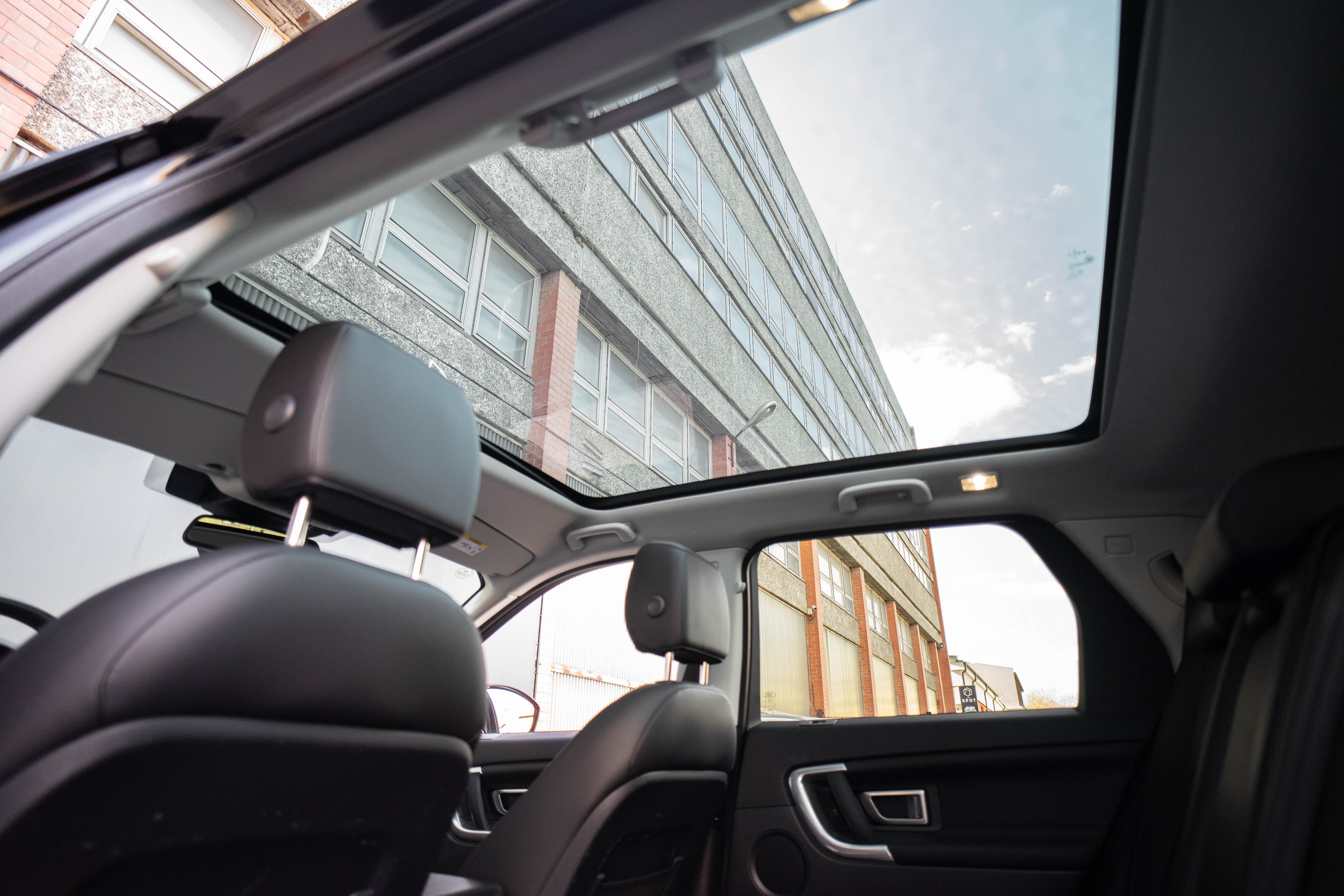 Car image 27