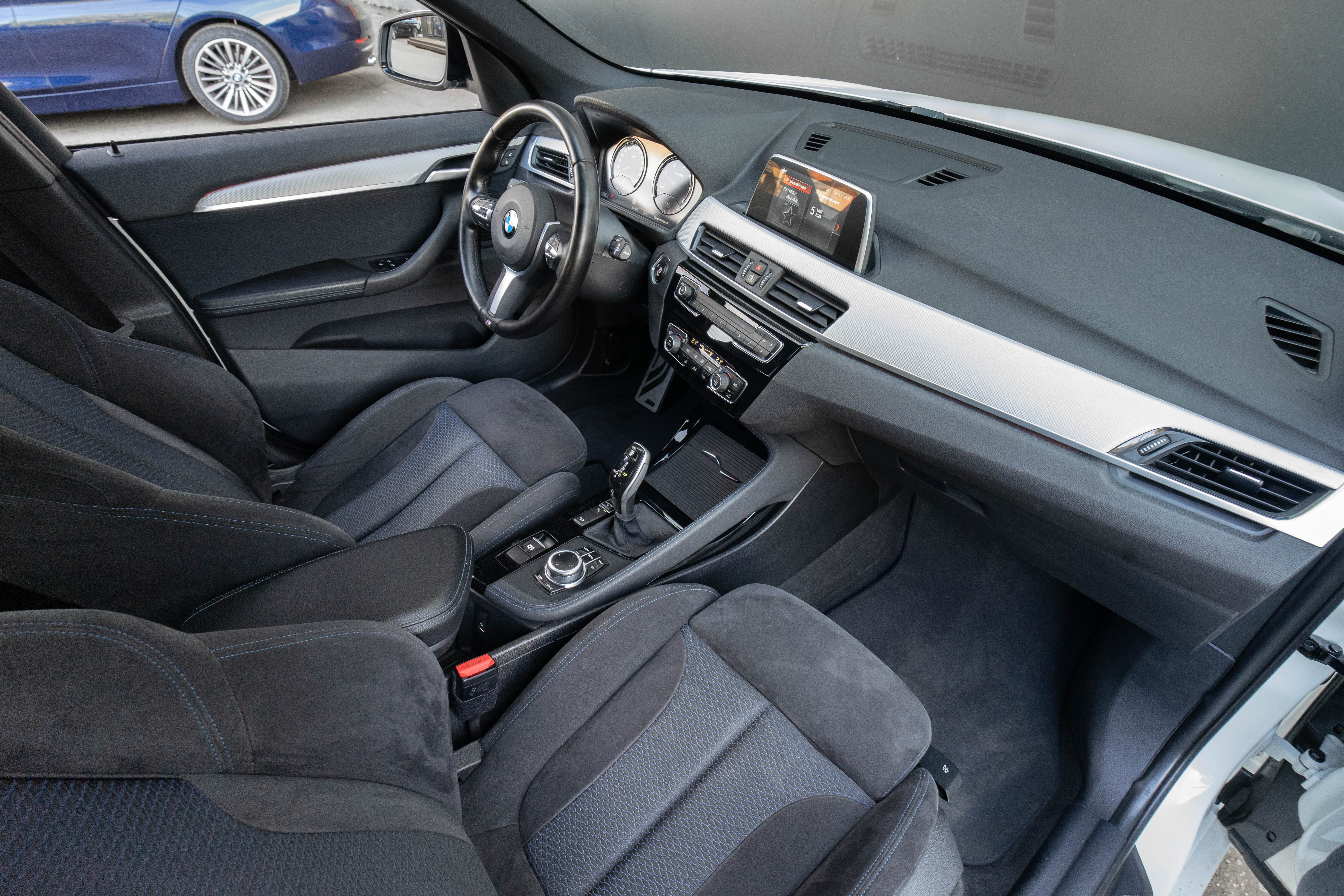 Car image 29