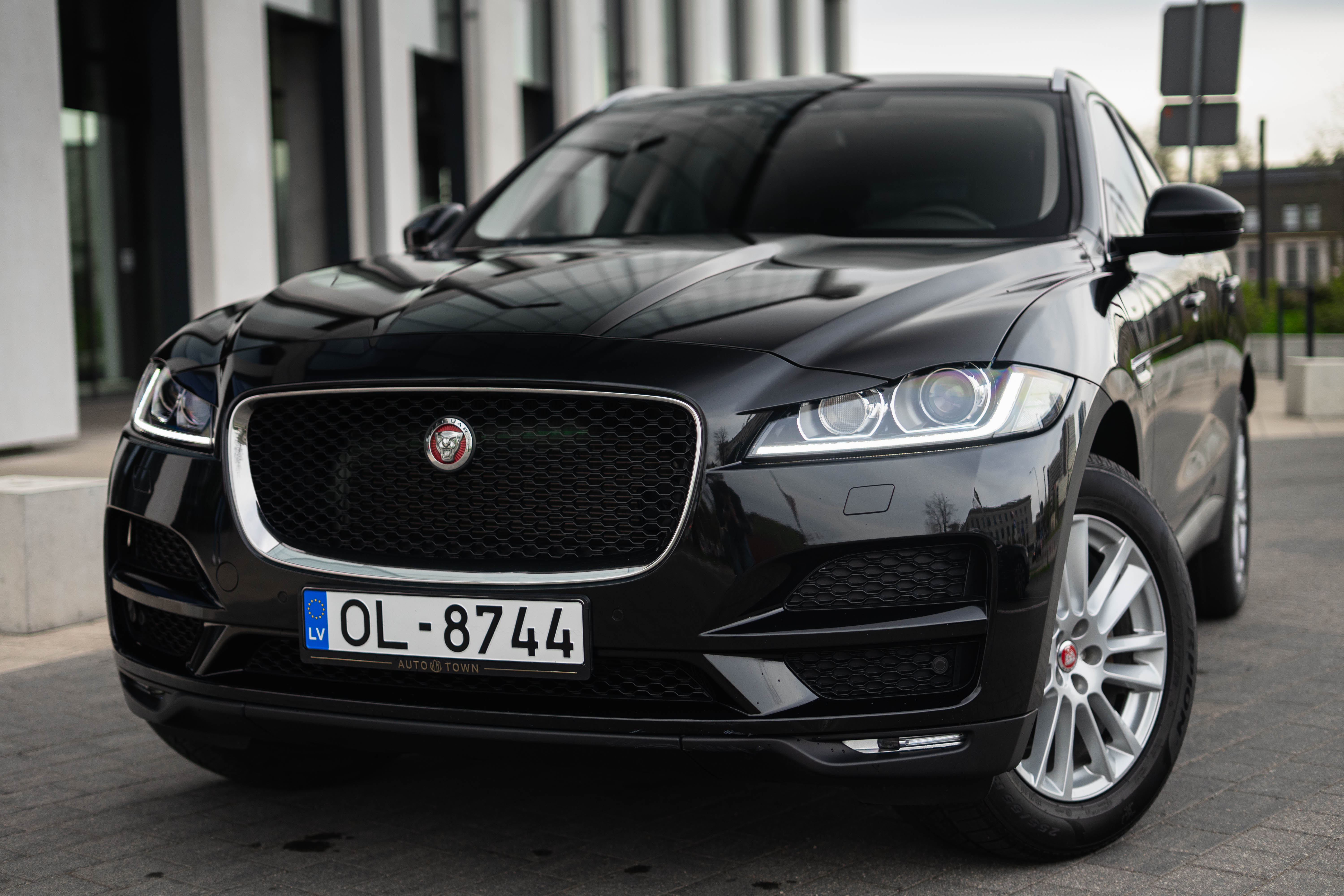 Jaguar F-Pace