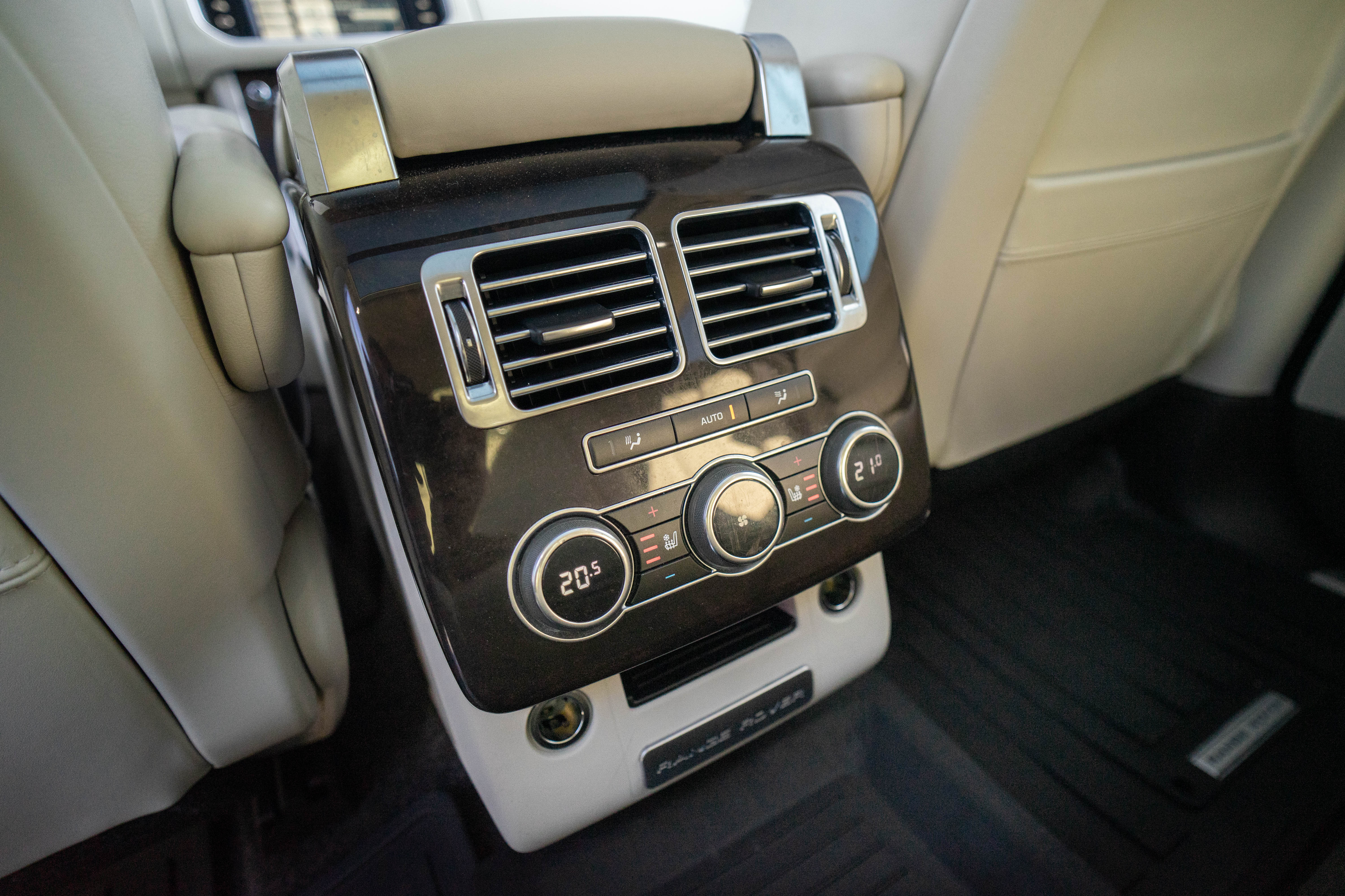 Car image 38