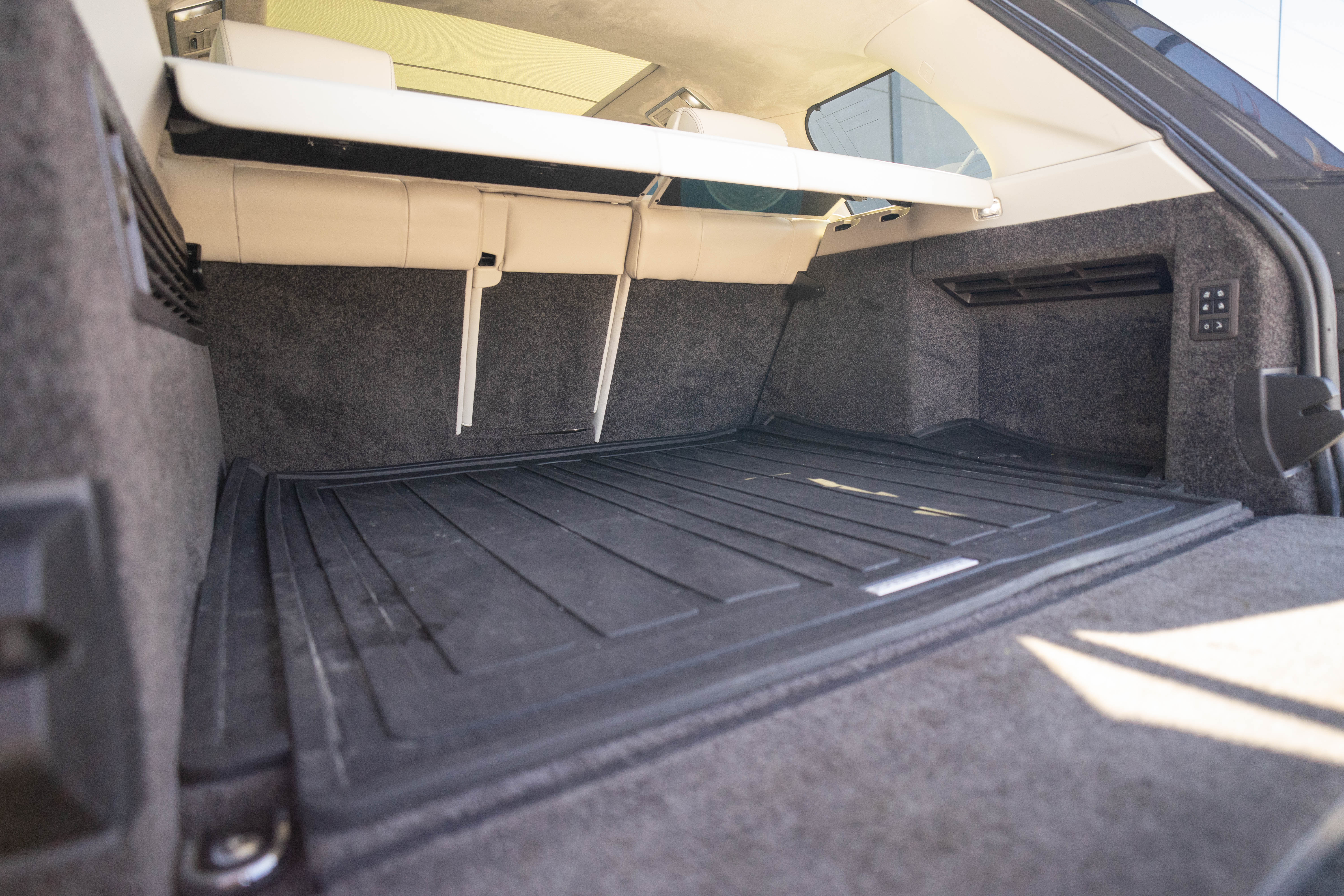 Car image 39