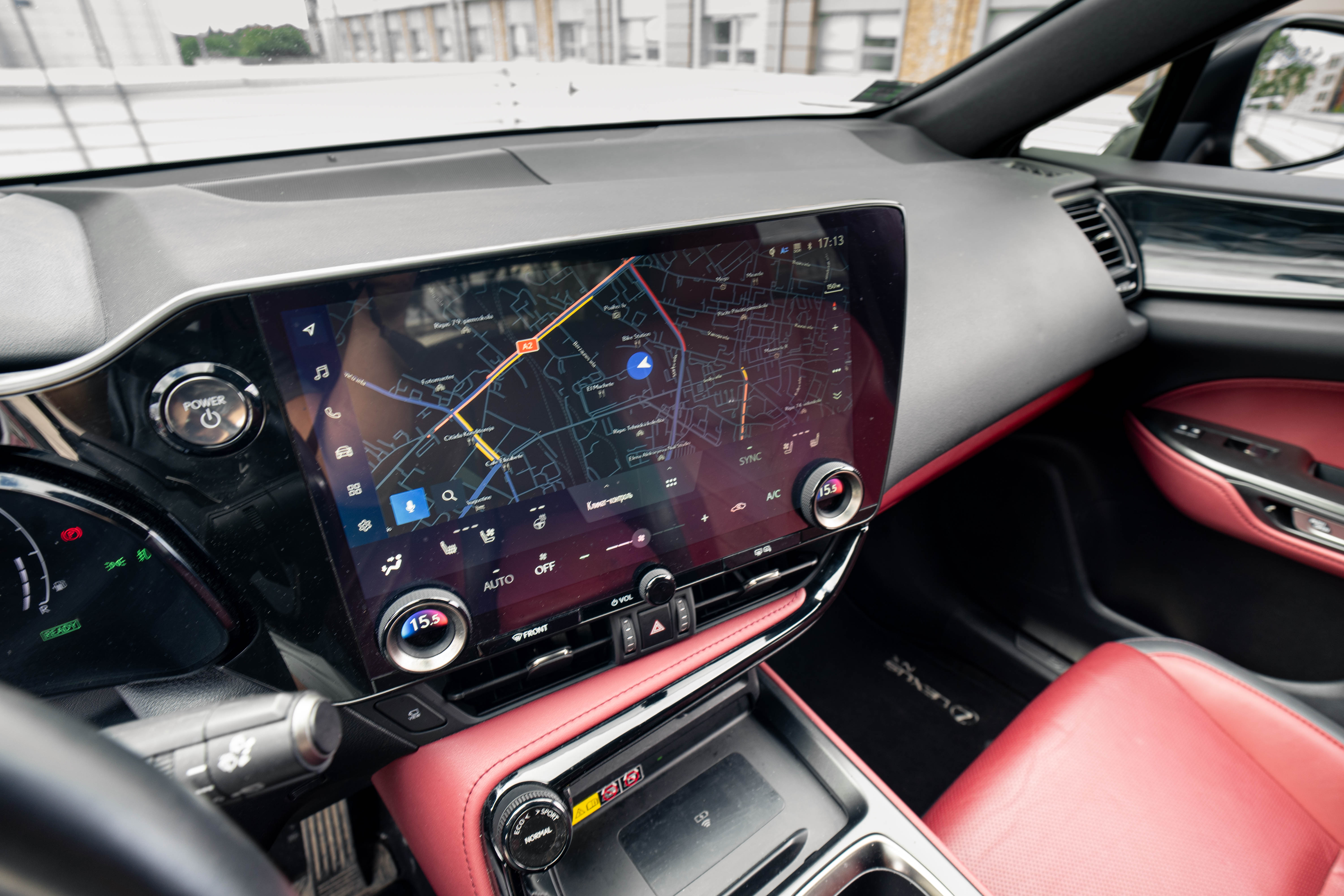 Car image 19