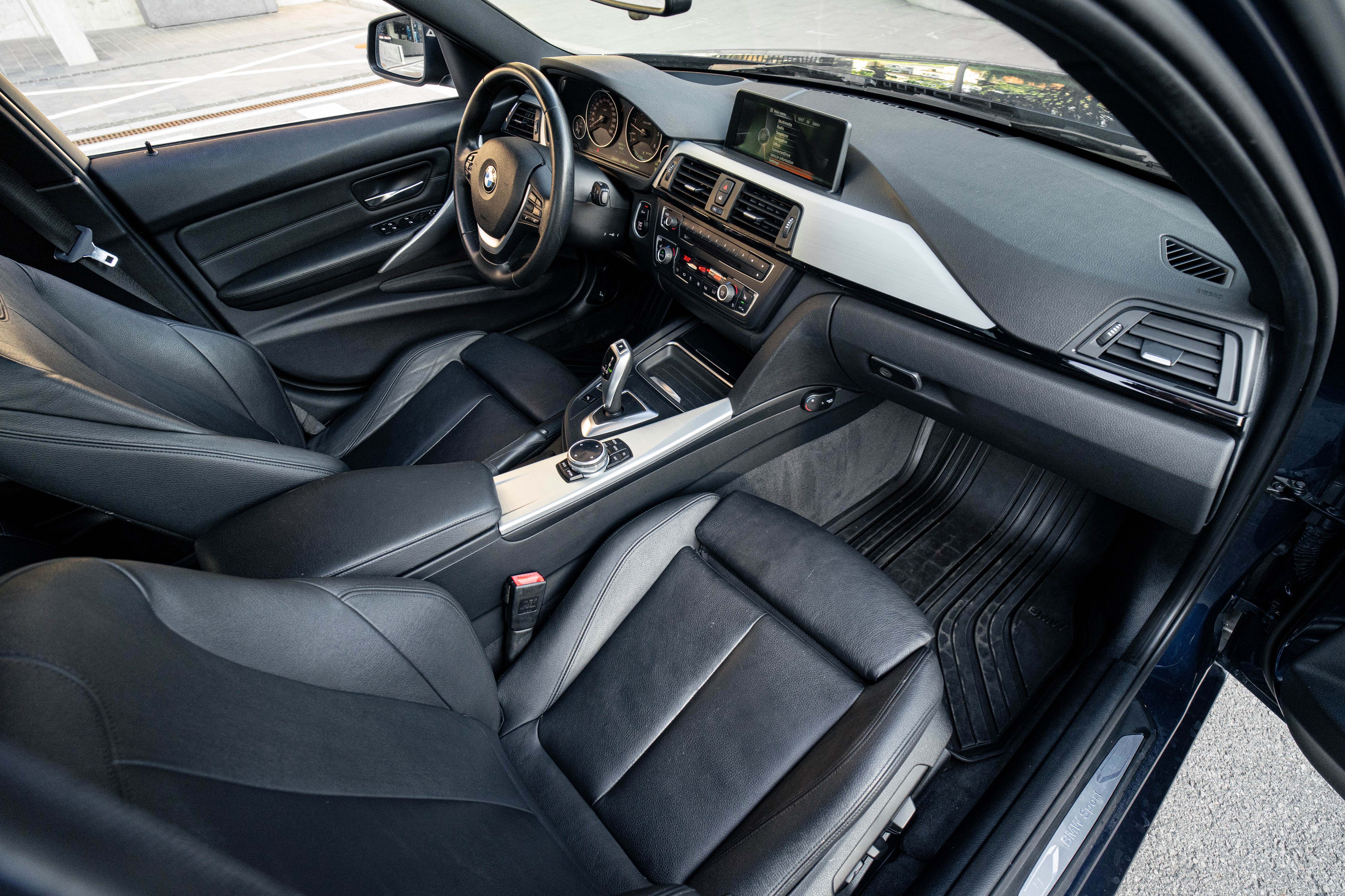 Car image 31