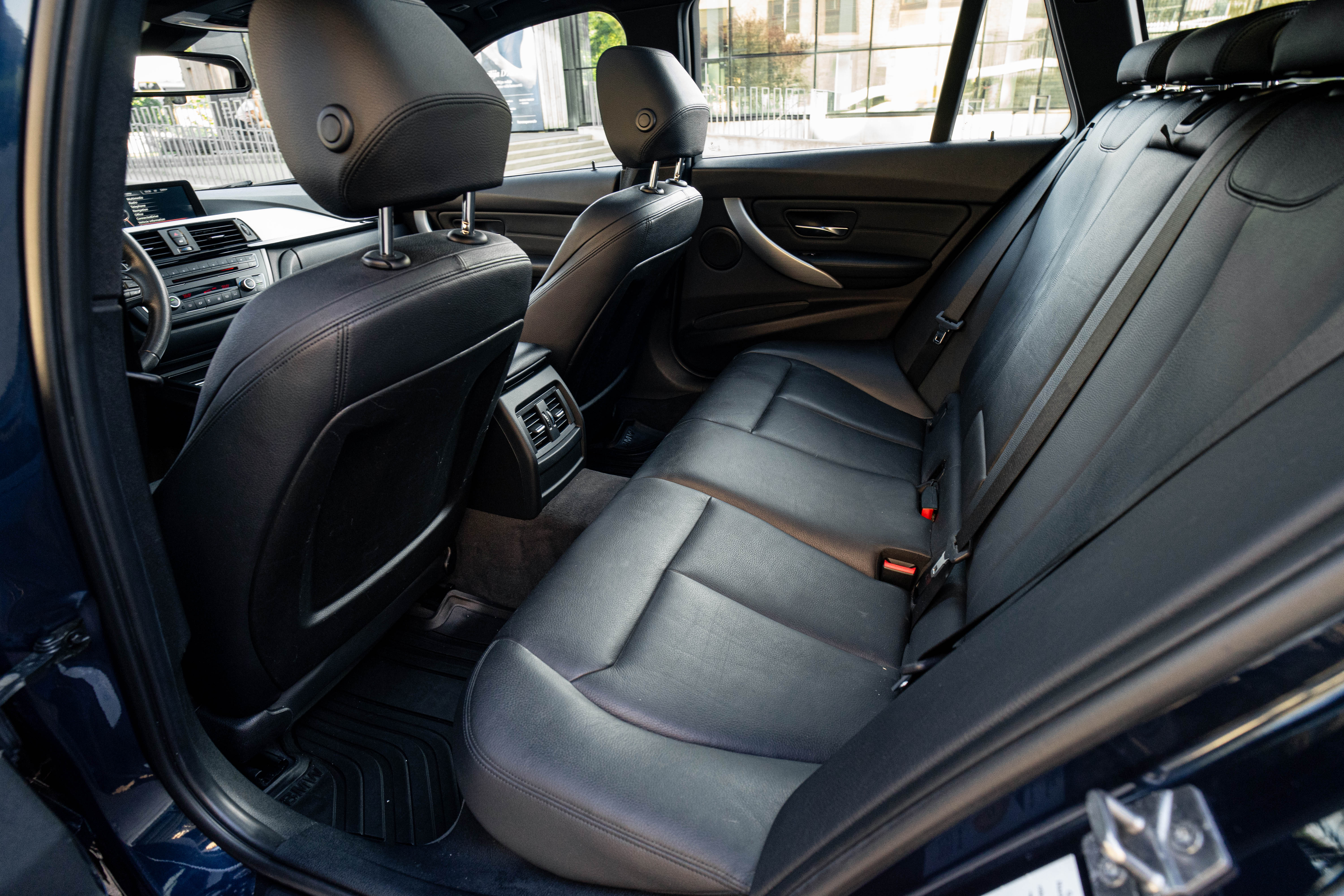 Car image 33