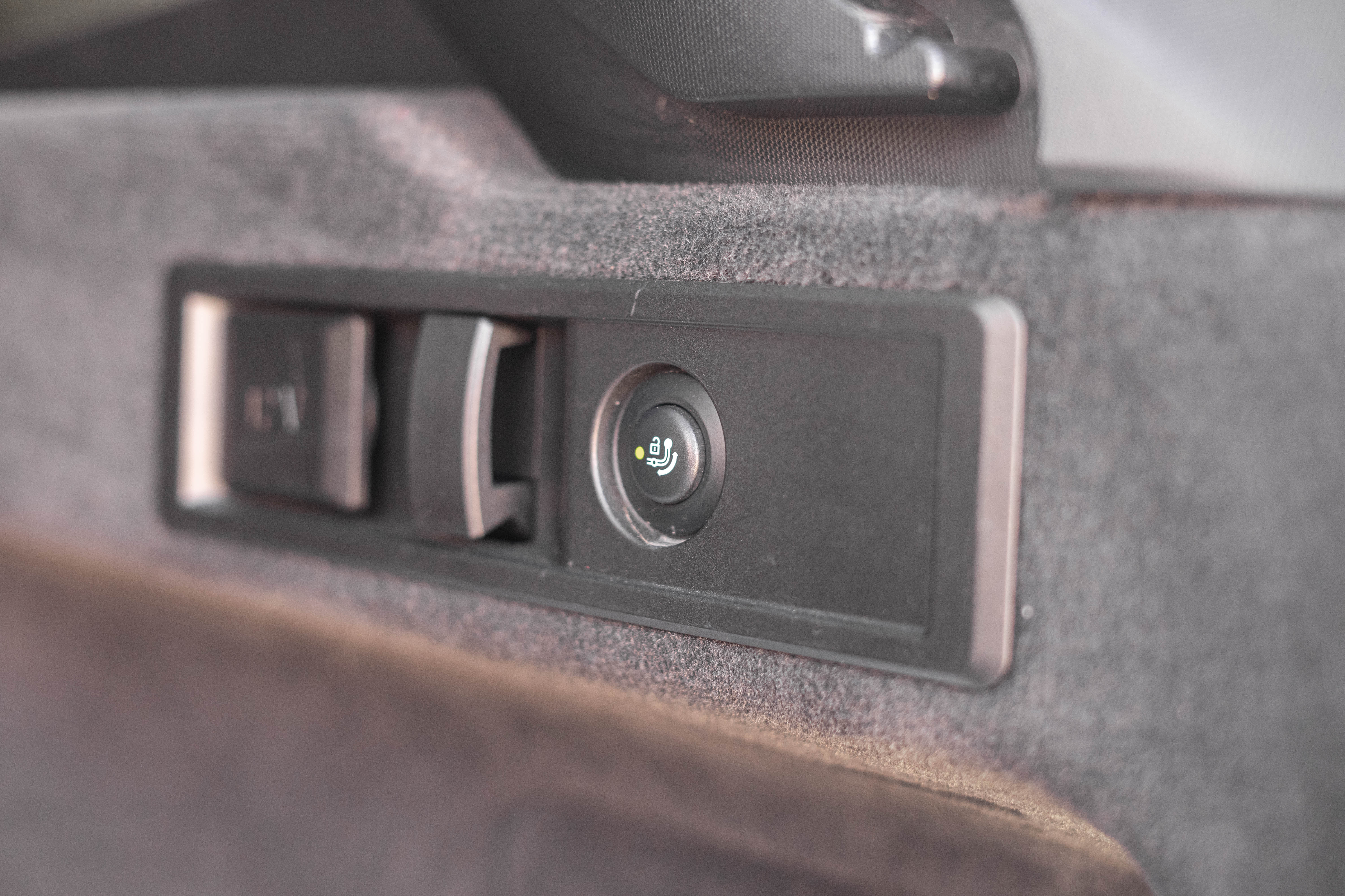 Car image 33