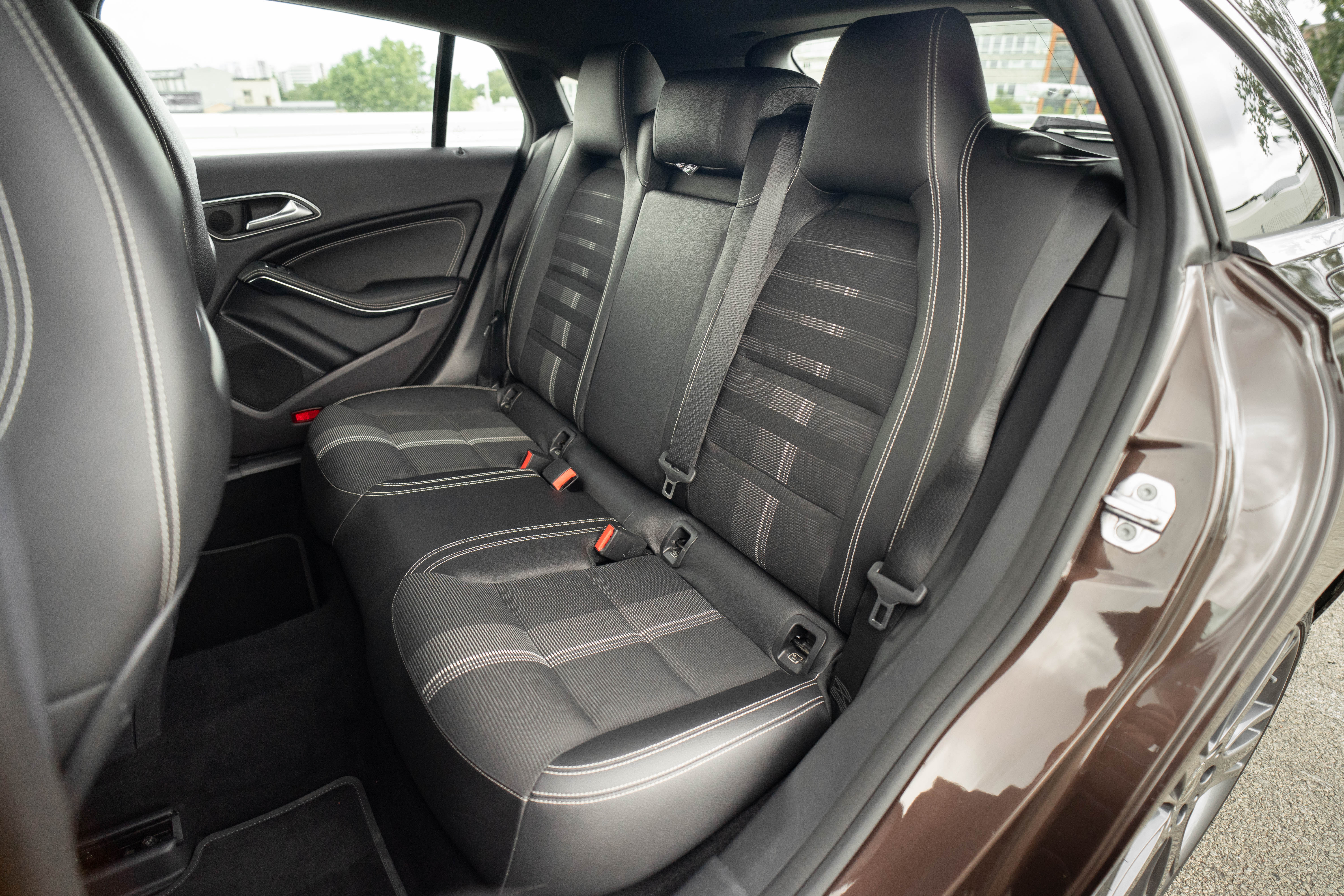 Car image 31