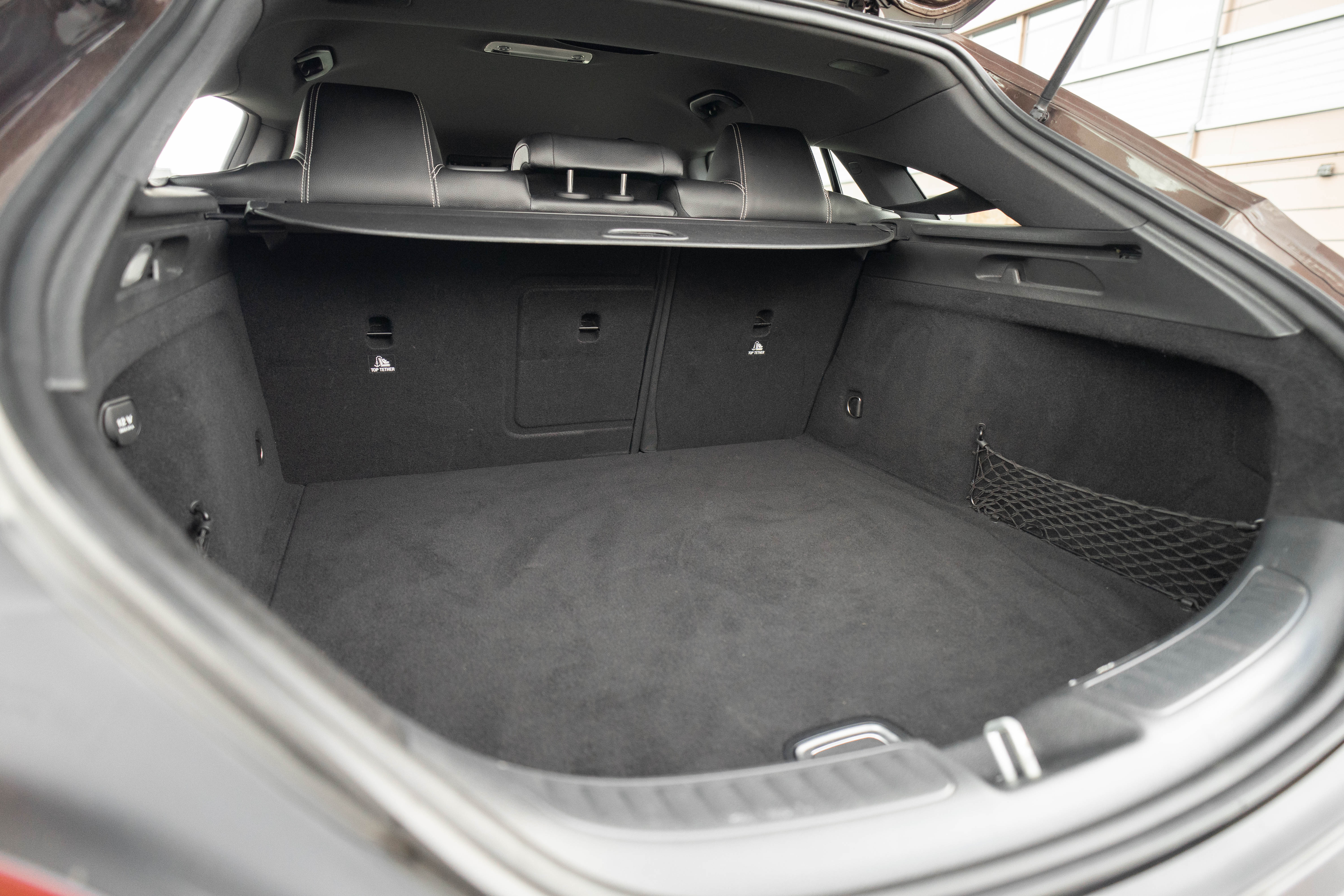 Car image 32