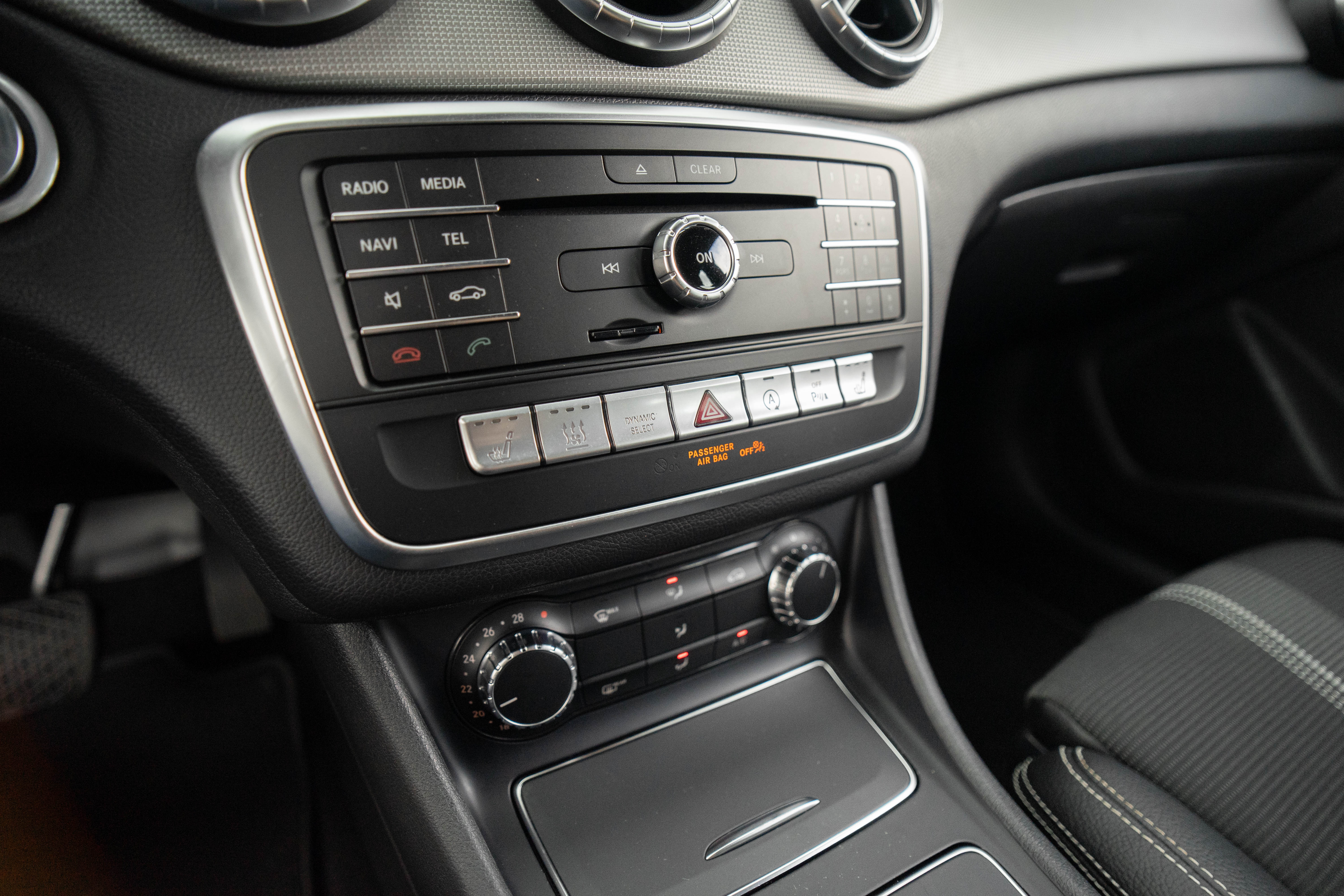 Car image 25