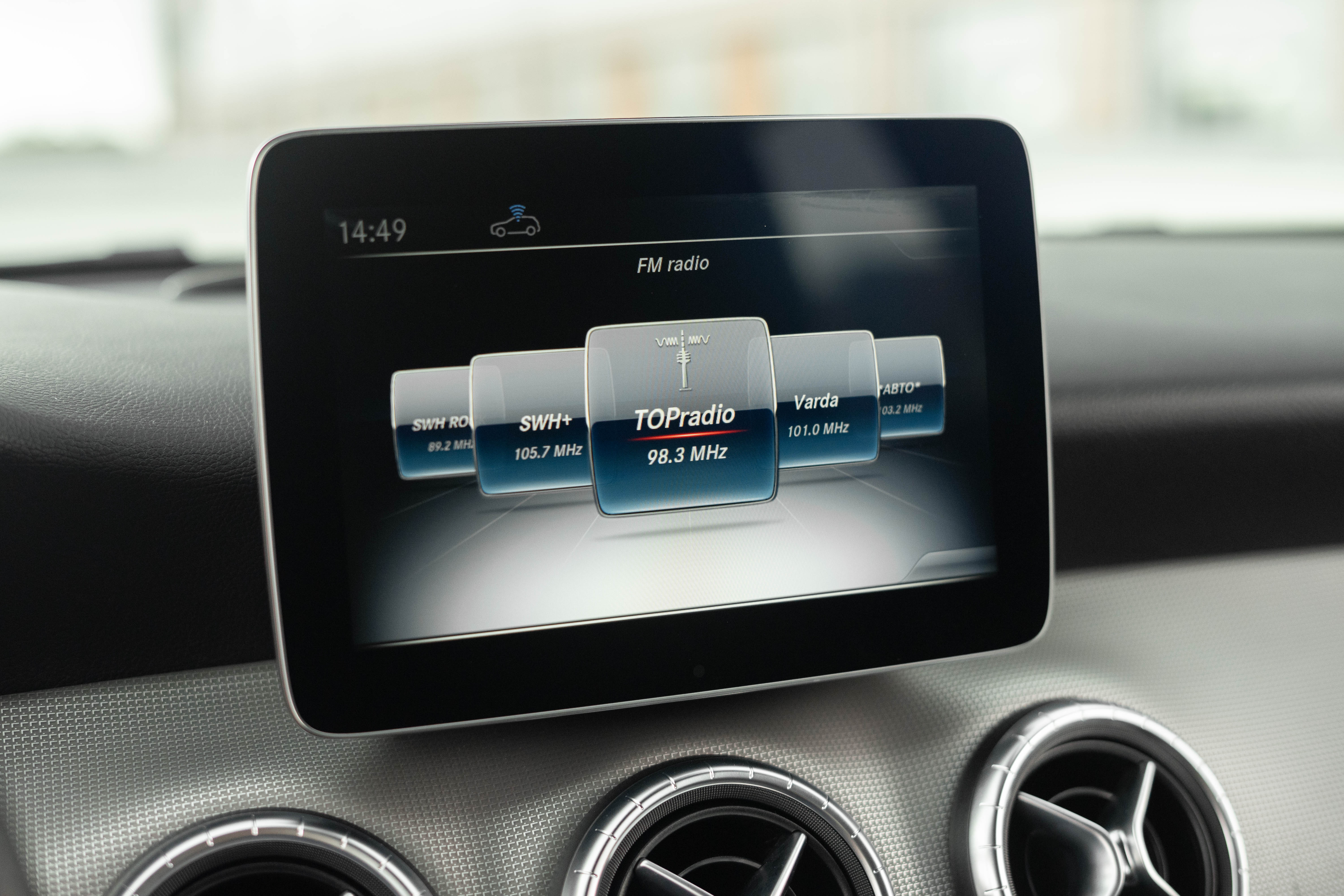 Car image 21