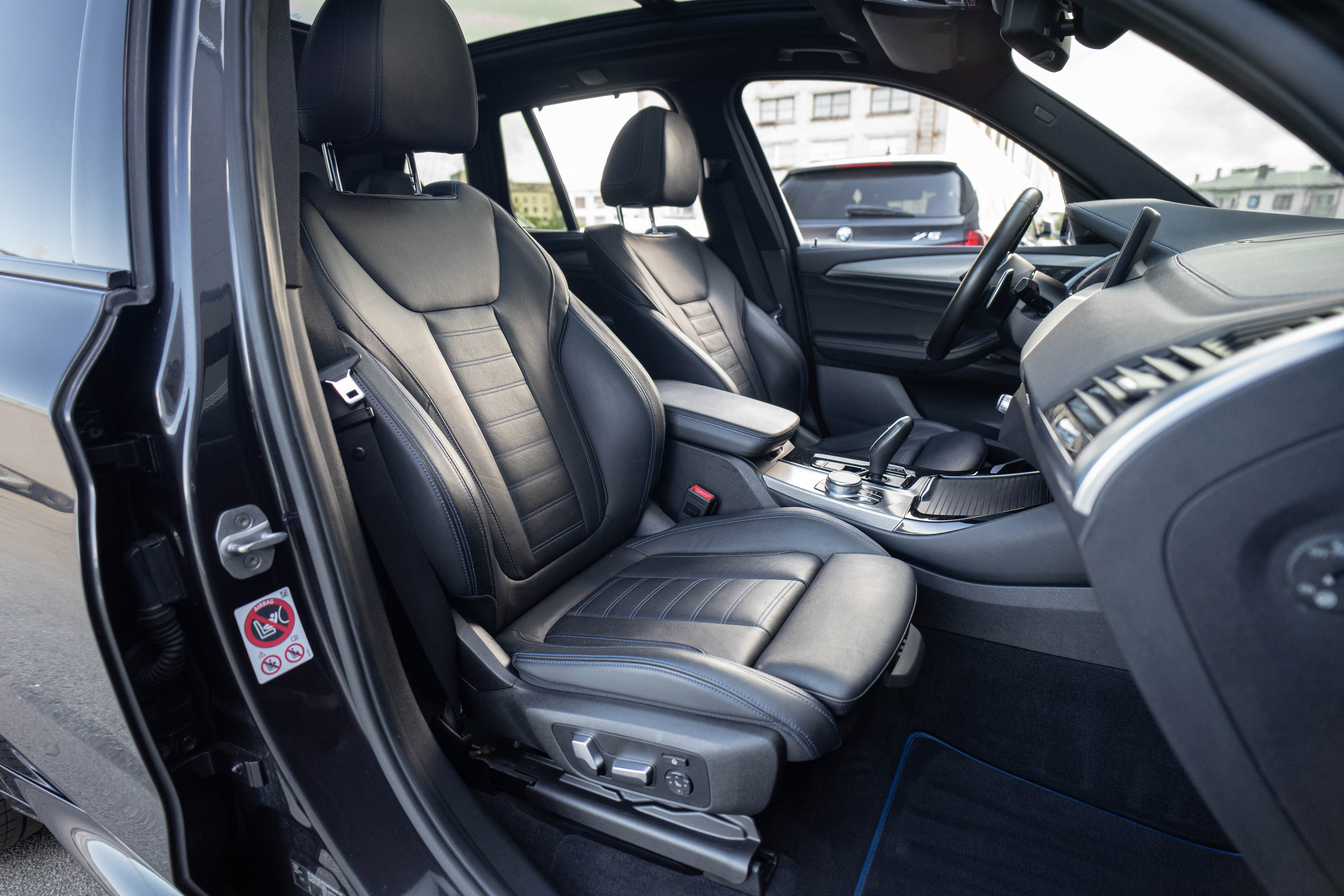 Car image 31