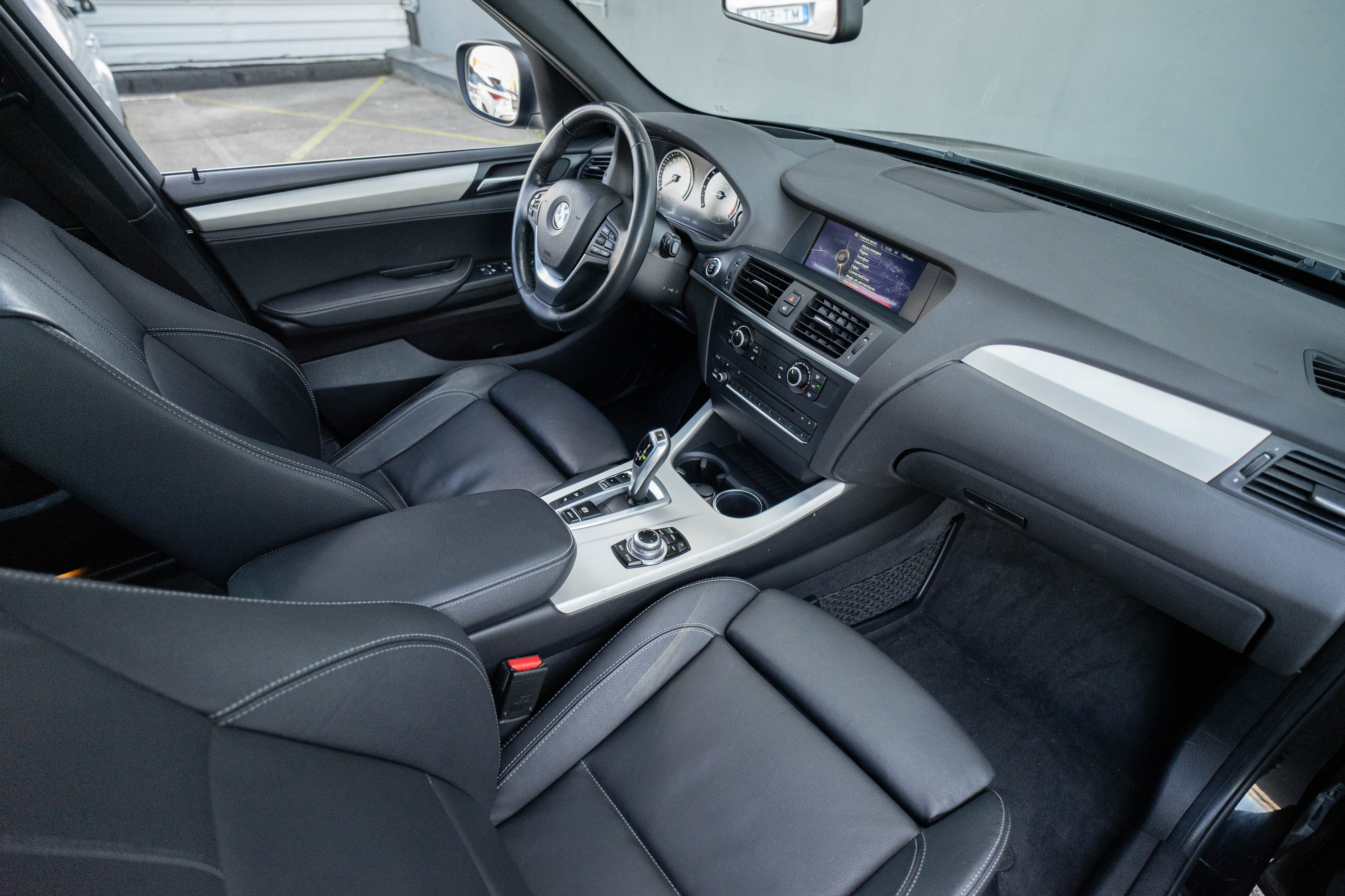 Car image 29