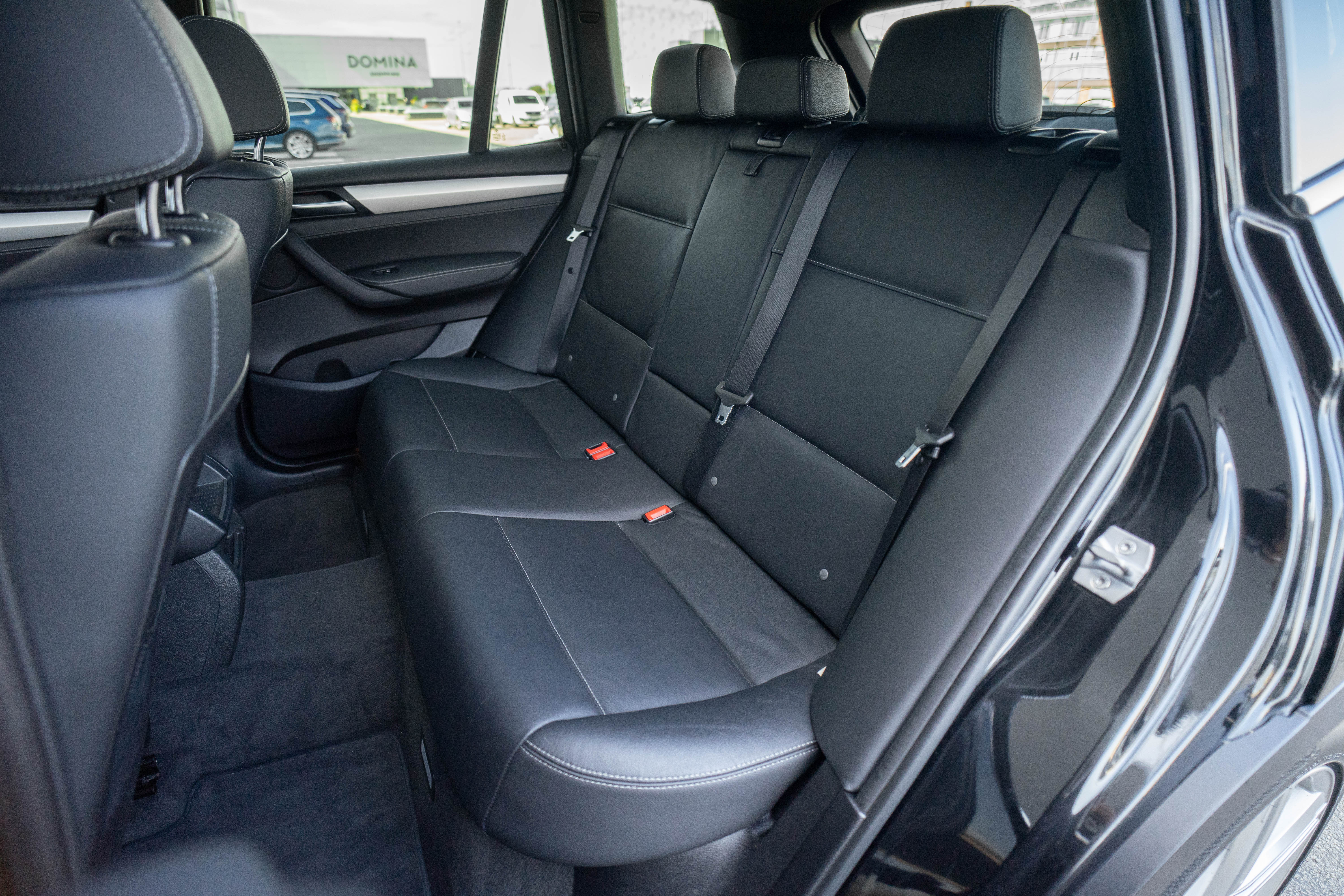 Car image 31