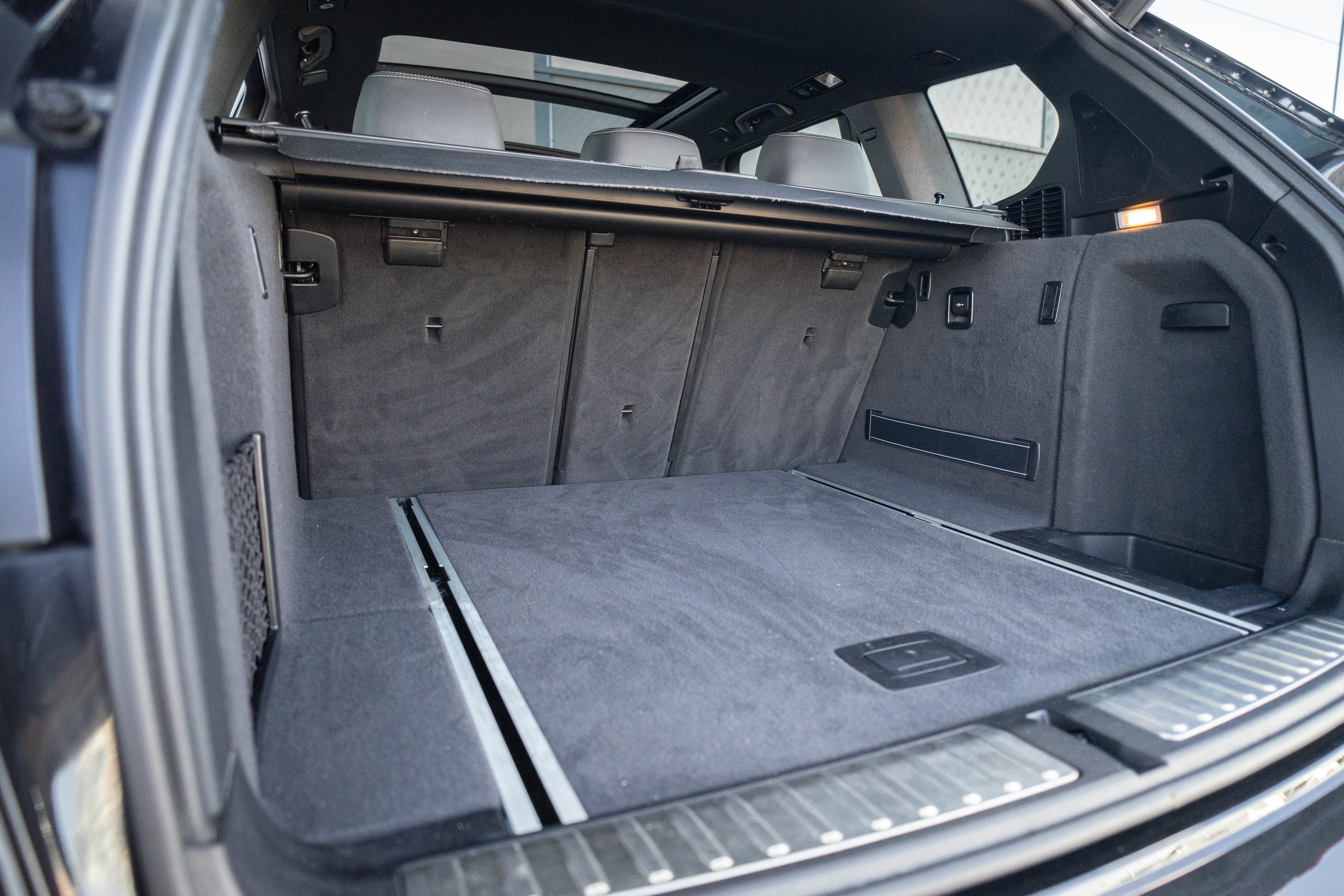 Car image 33