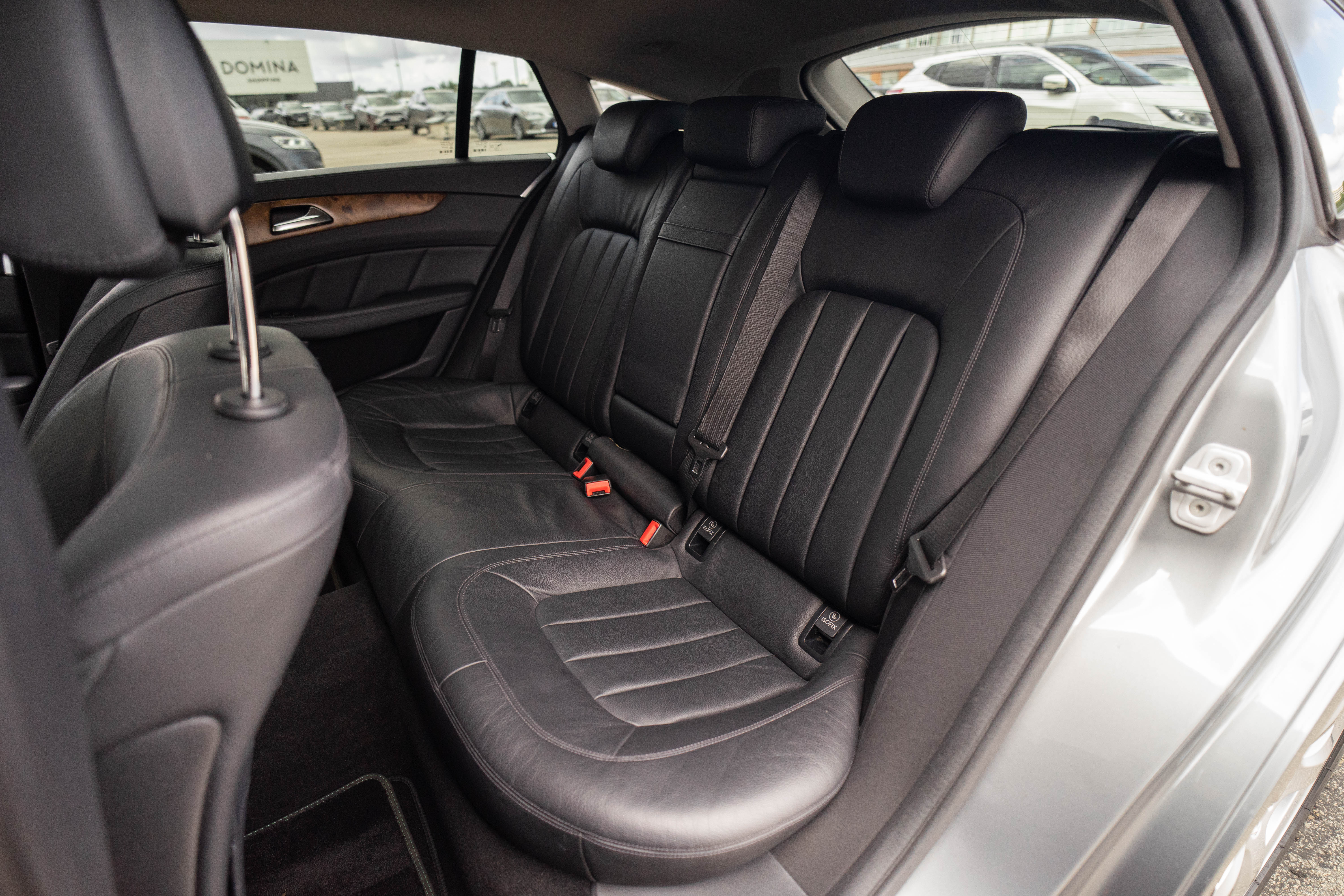 Car image 29