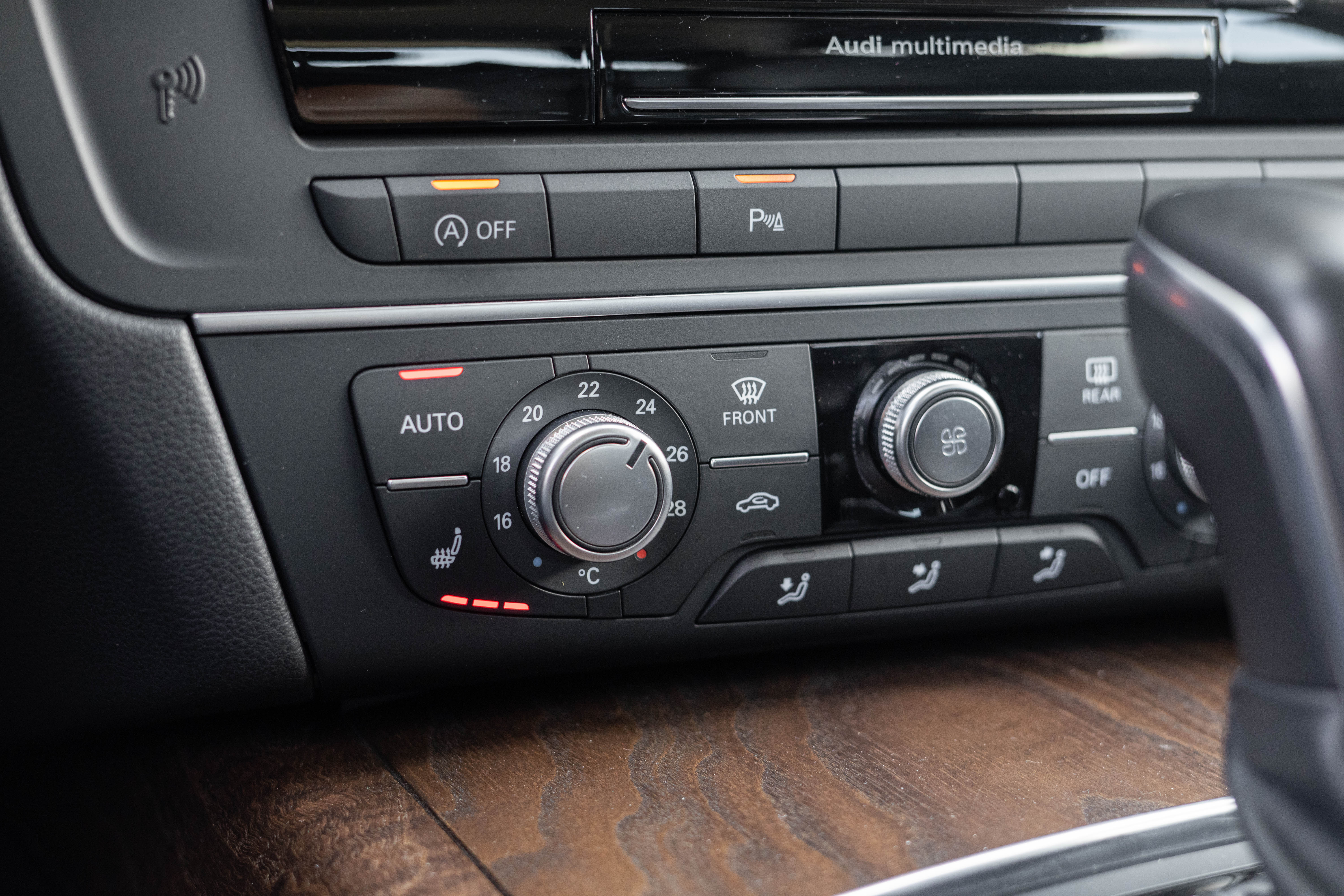 Car image 23