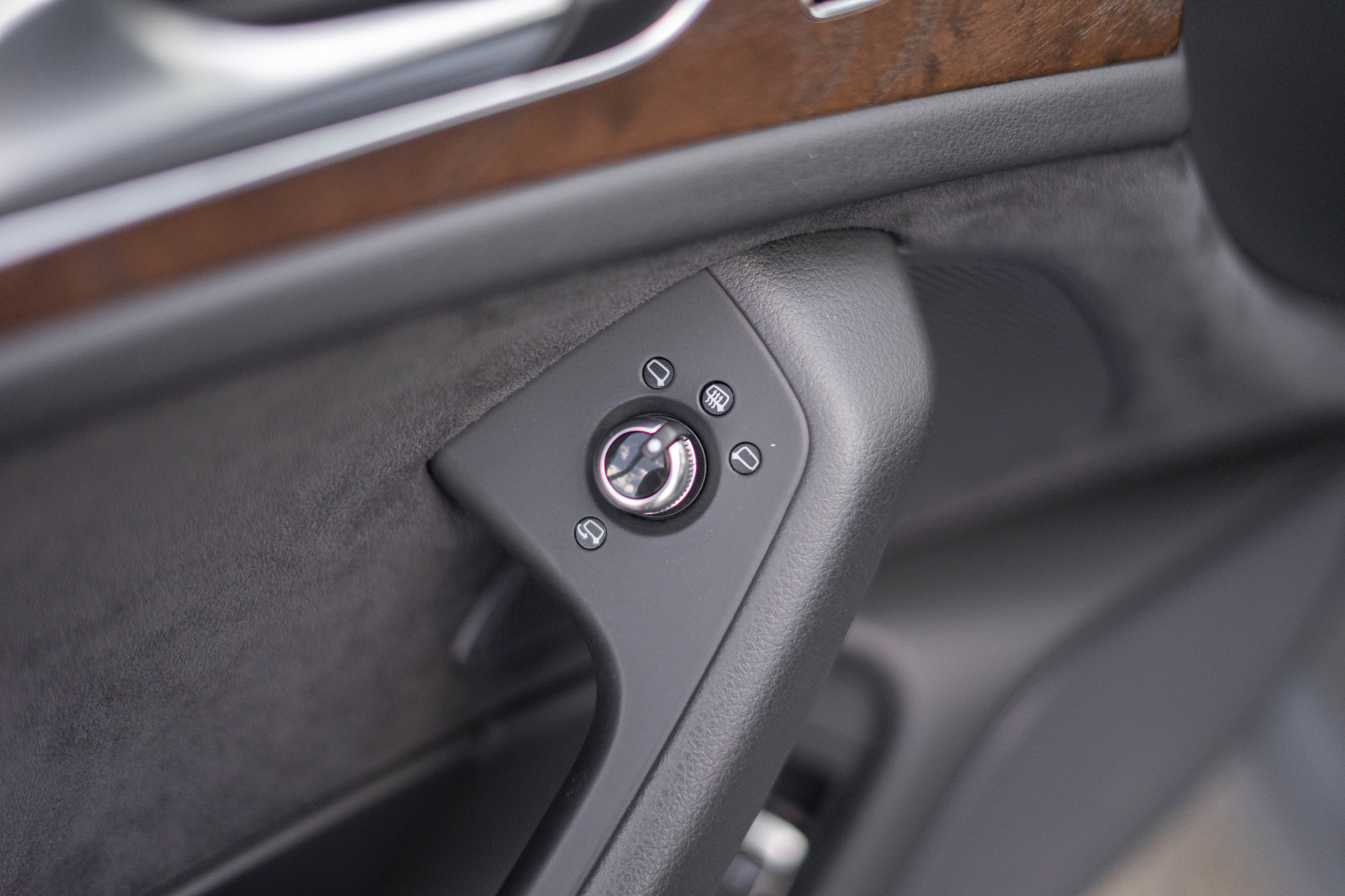 Car image 29