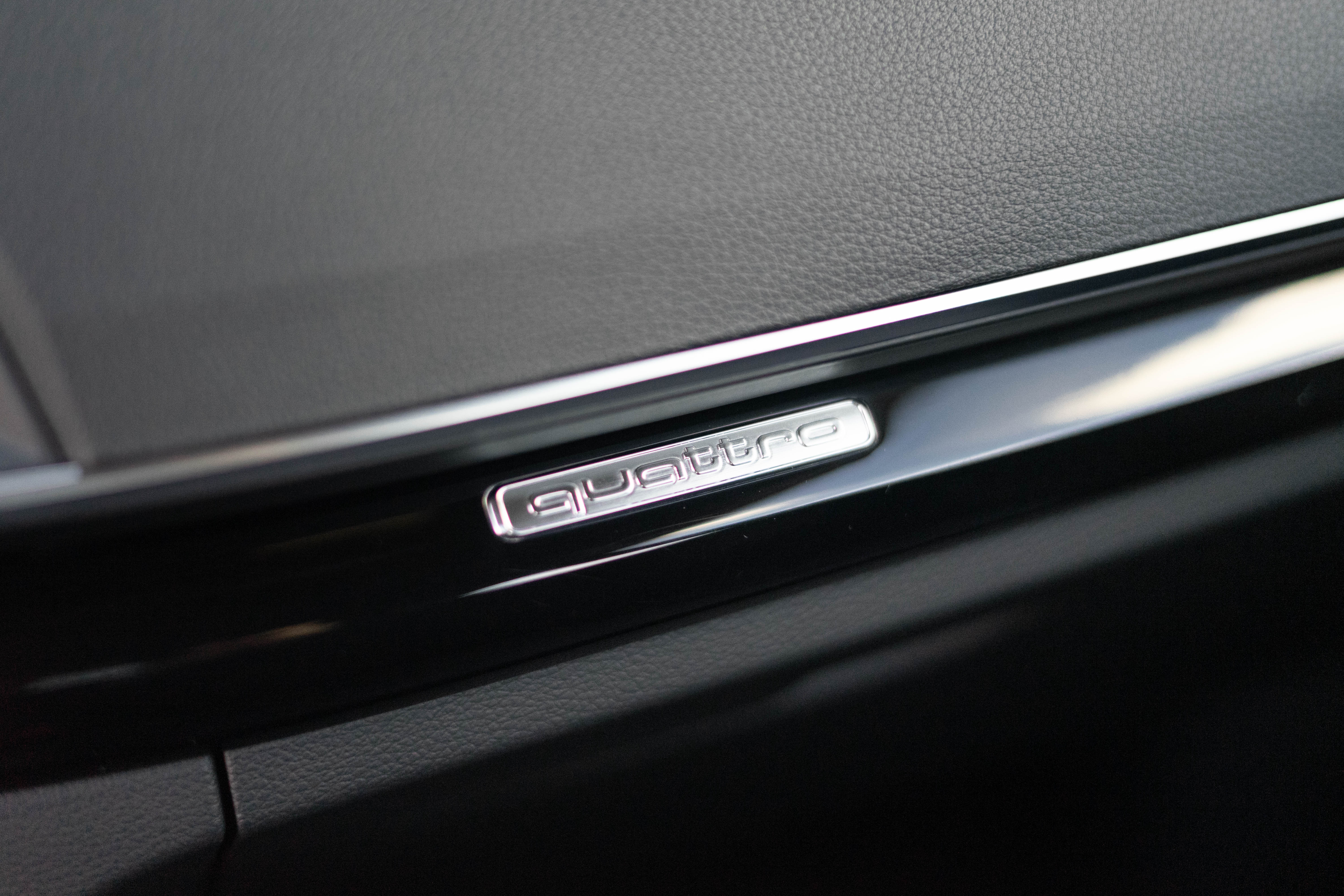Car image 28