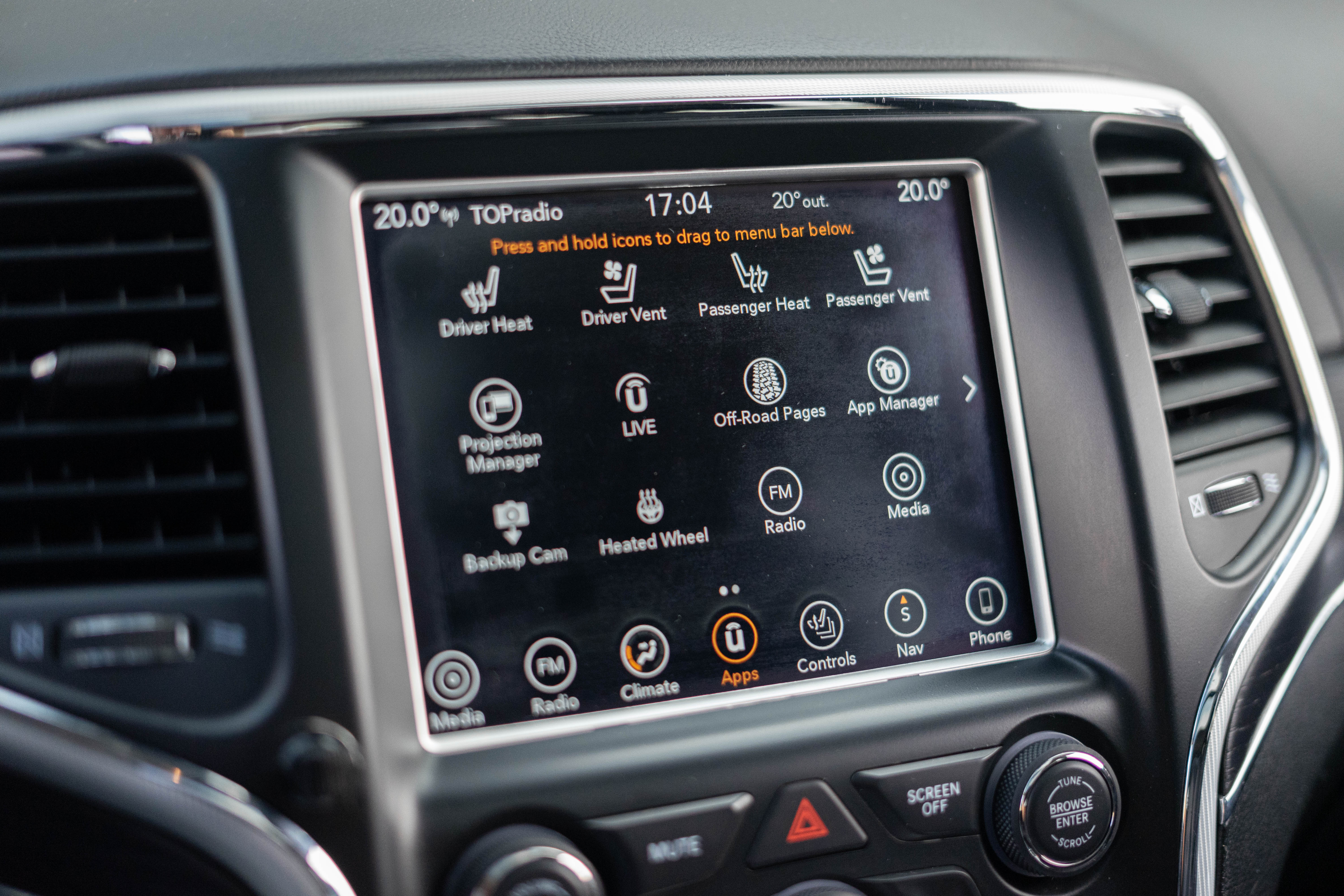 Car image 18