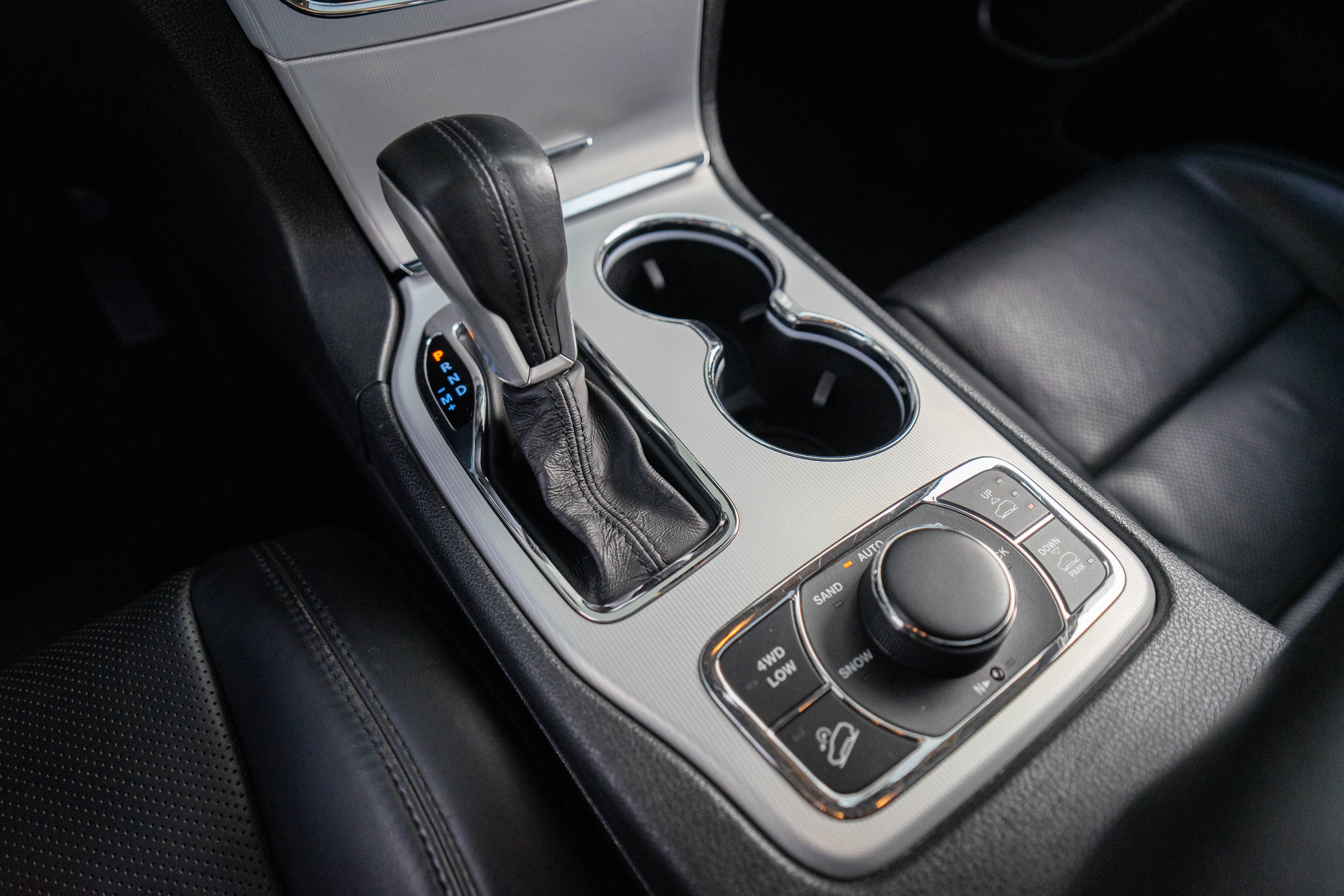 Car image 21