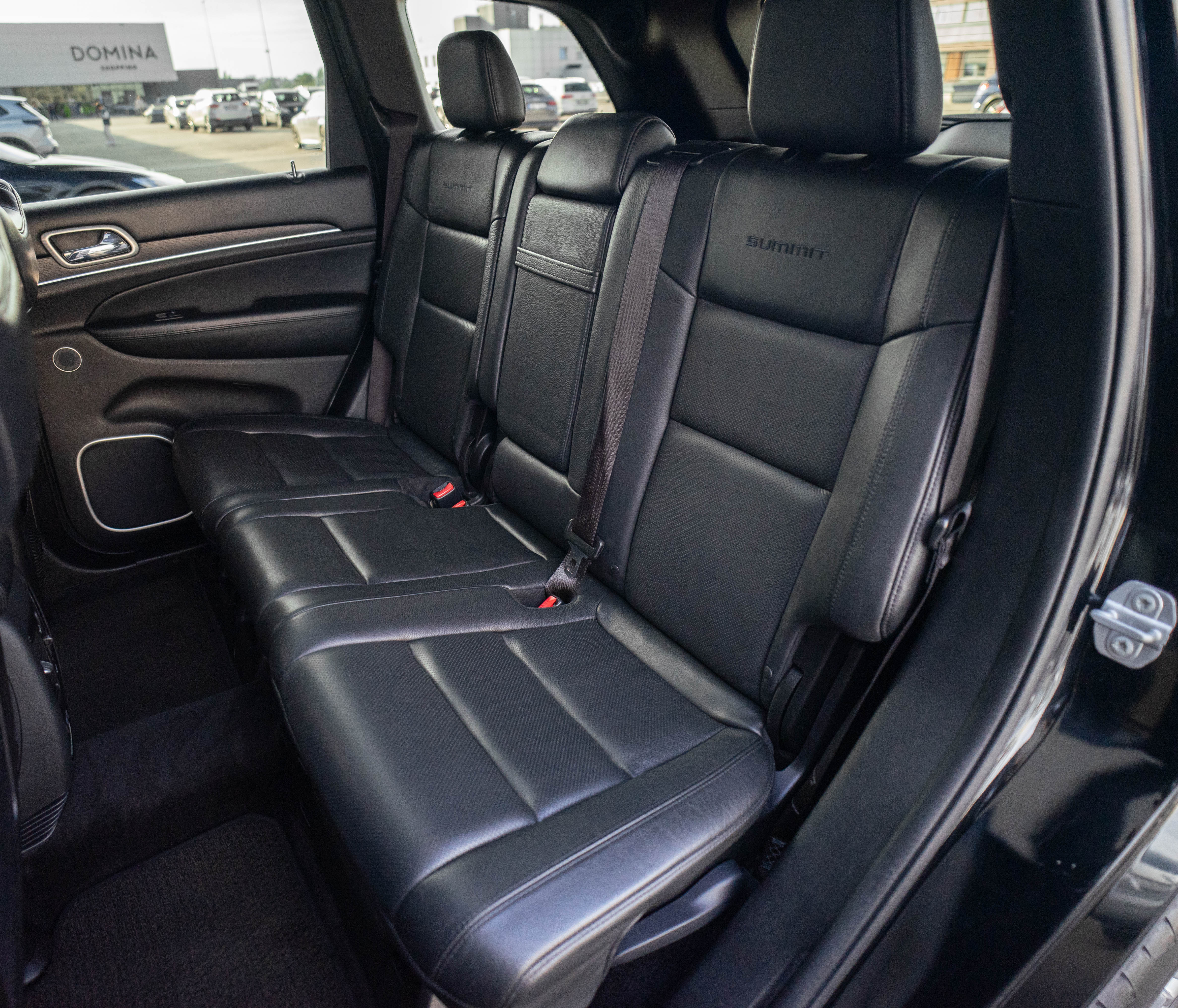 Car image 29