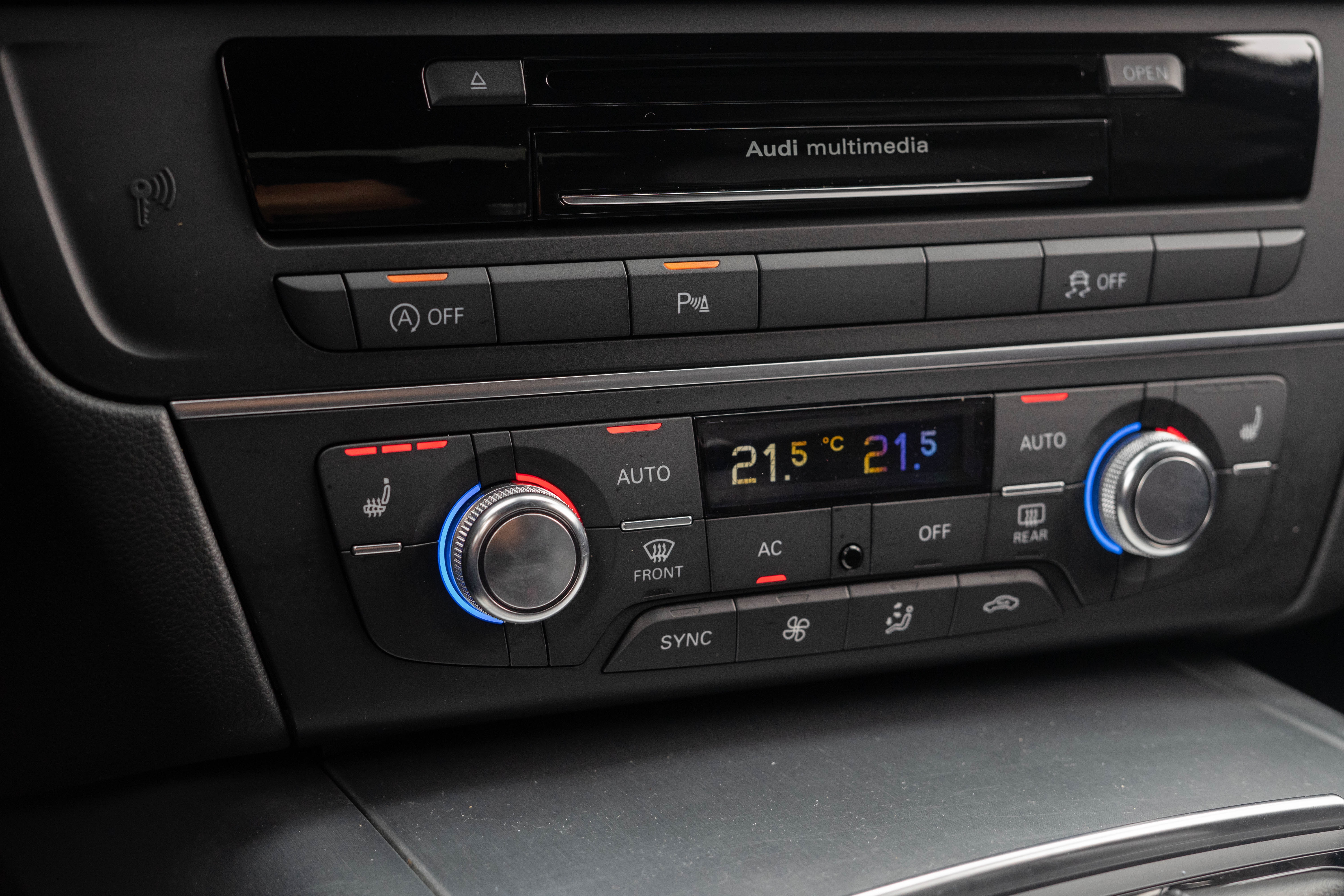 Car image 21
