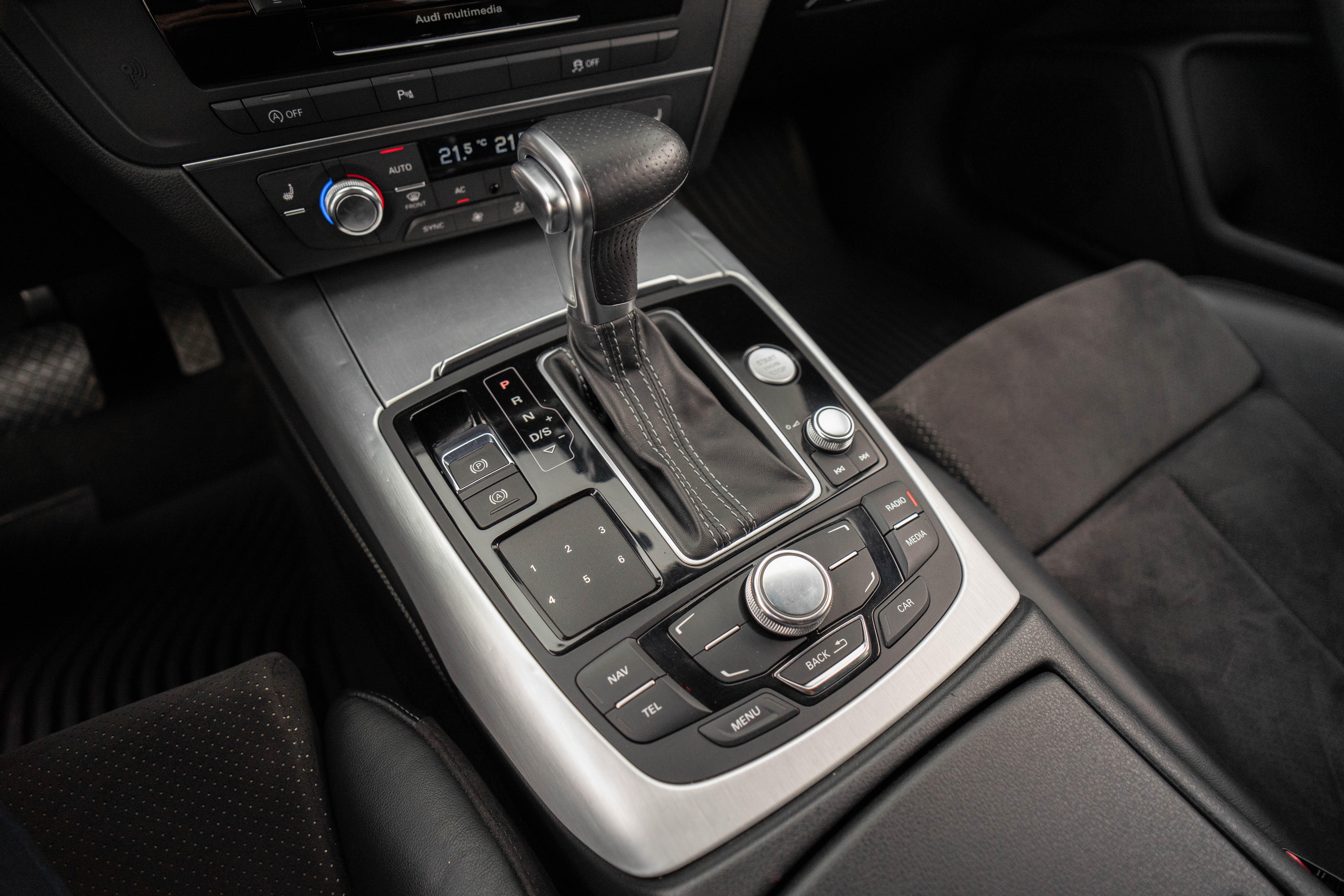 Car image 22