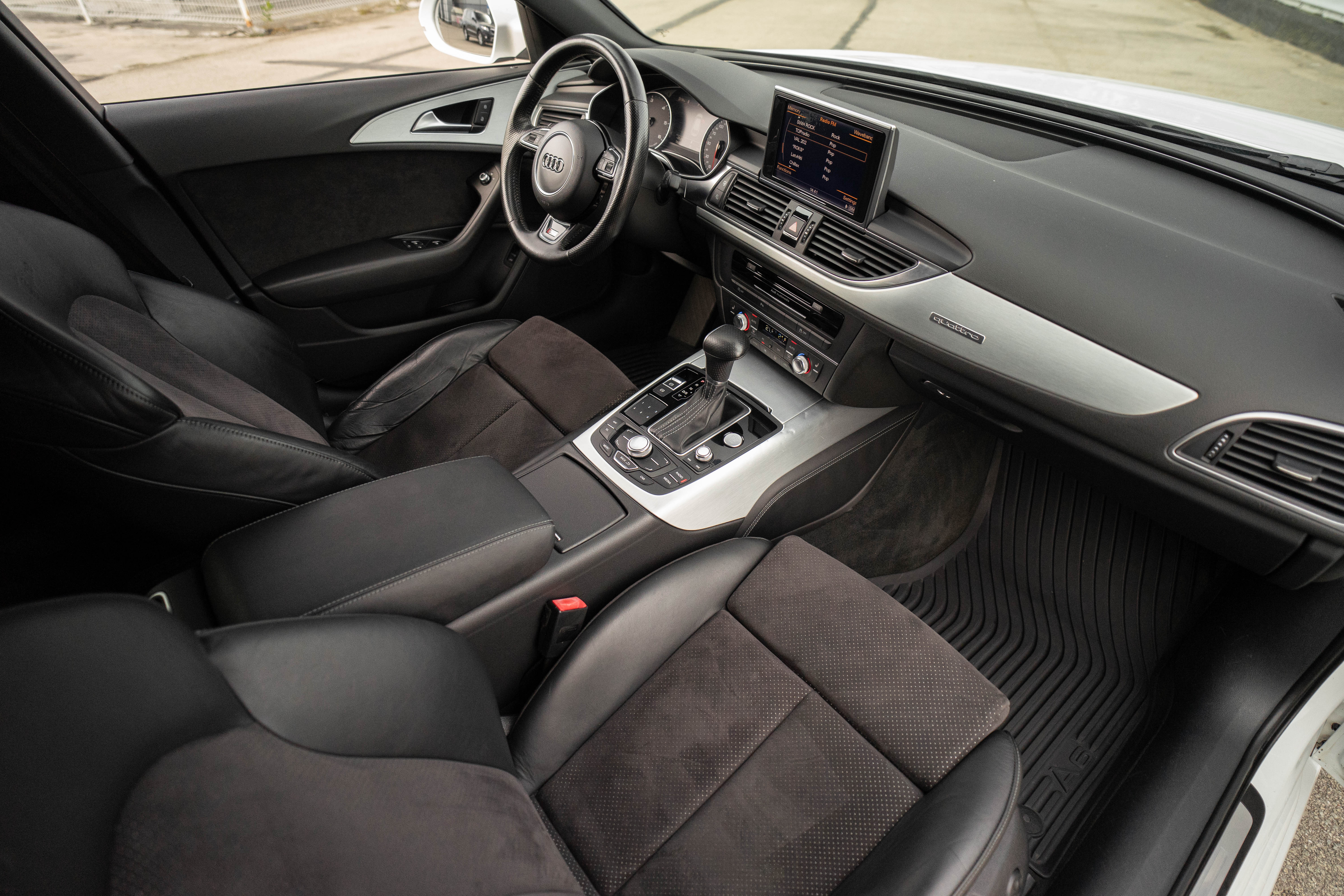 Car image 27