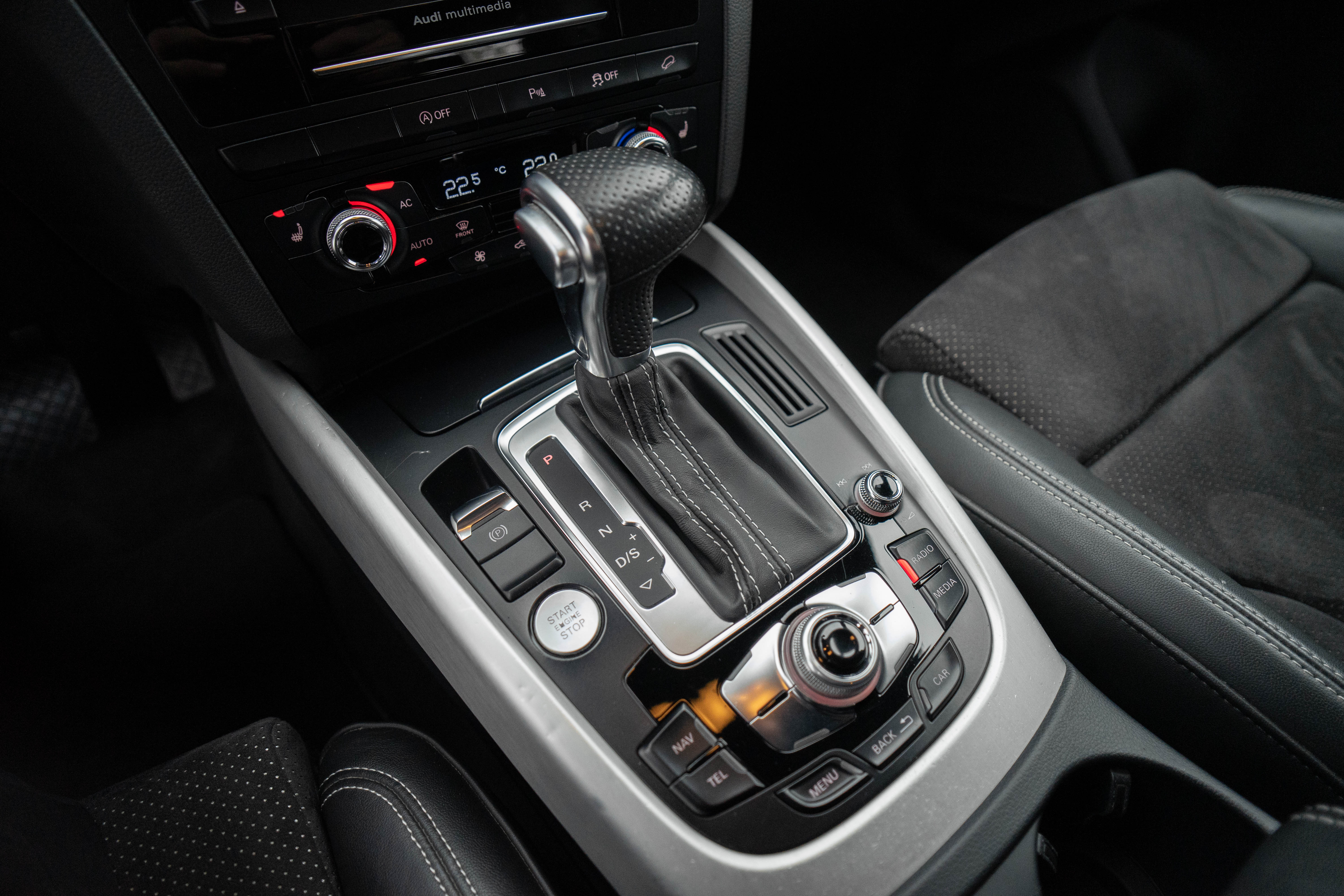 Car image 22