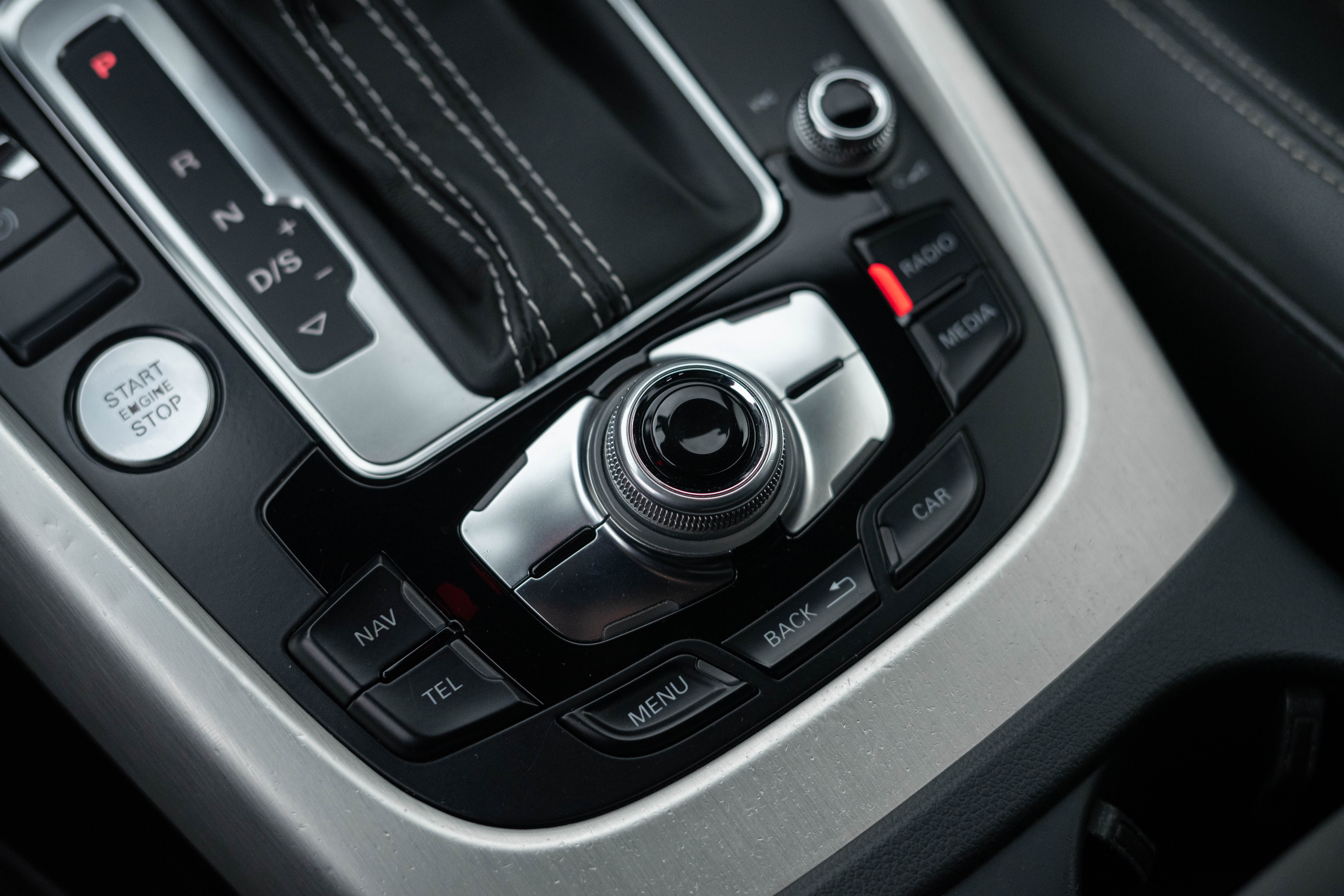 Car image 23