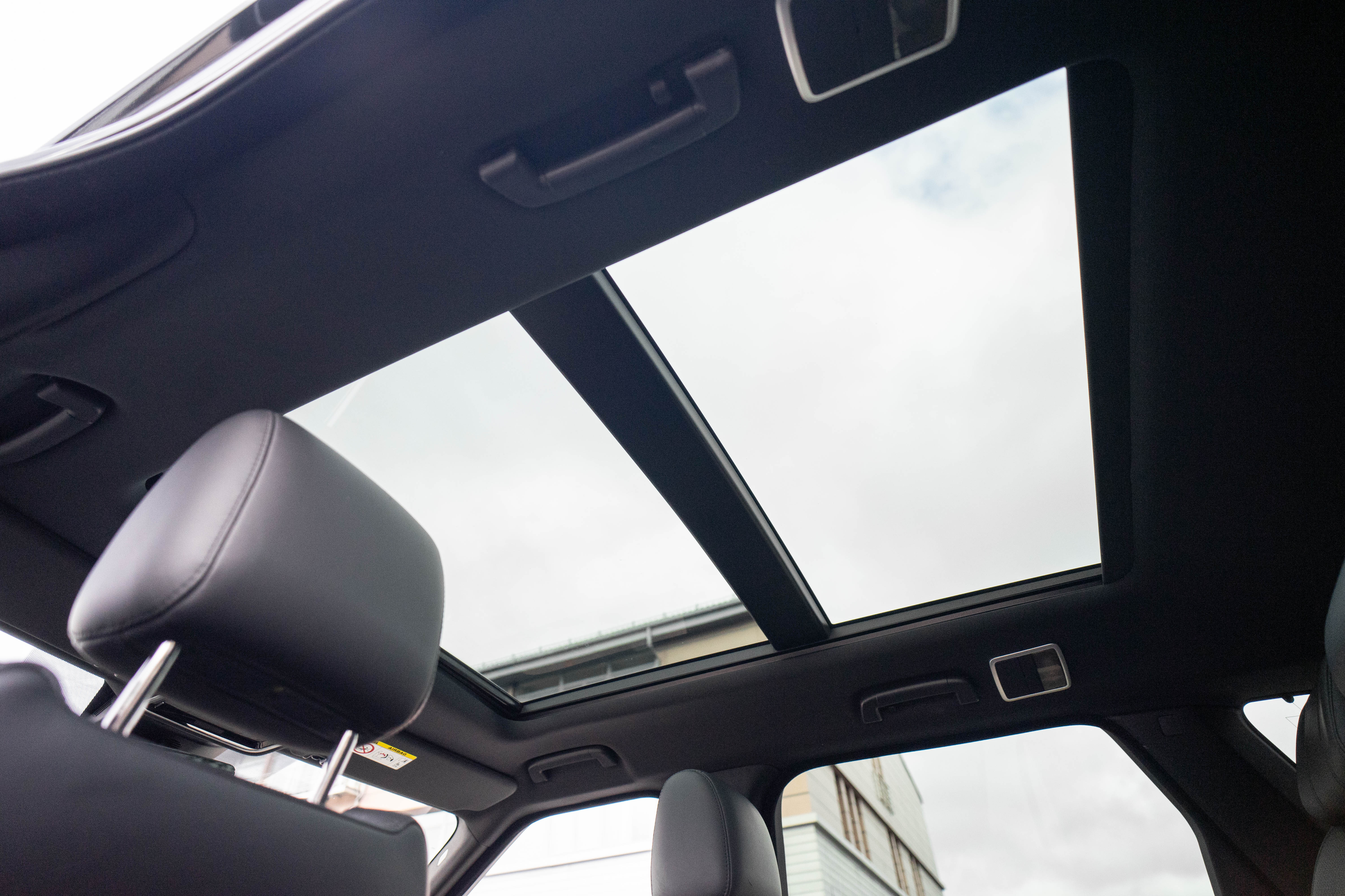 Car image 28