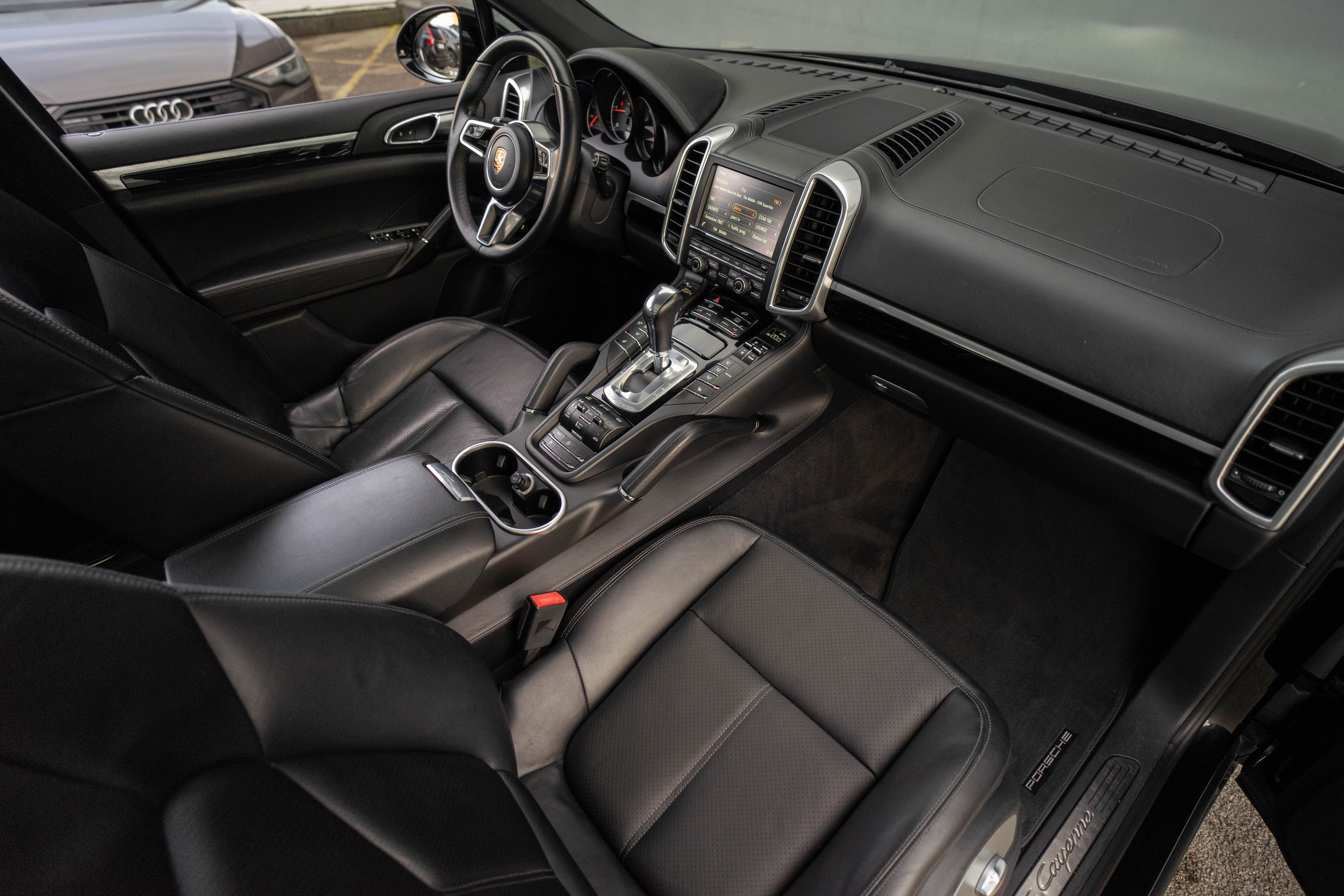 Car image 28