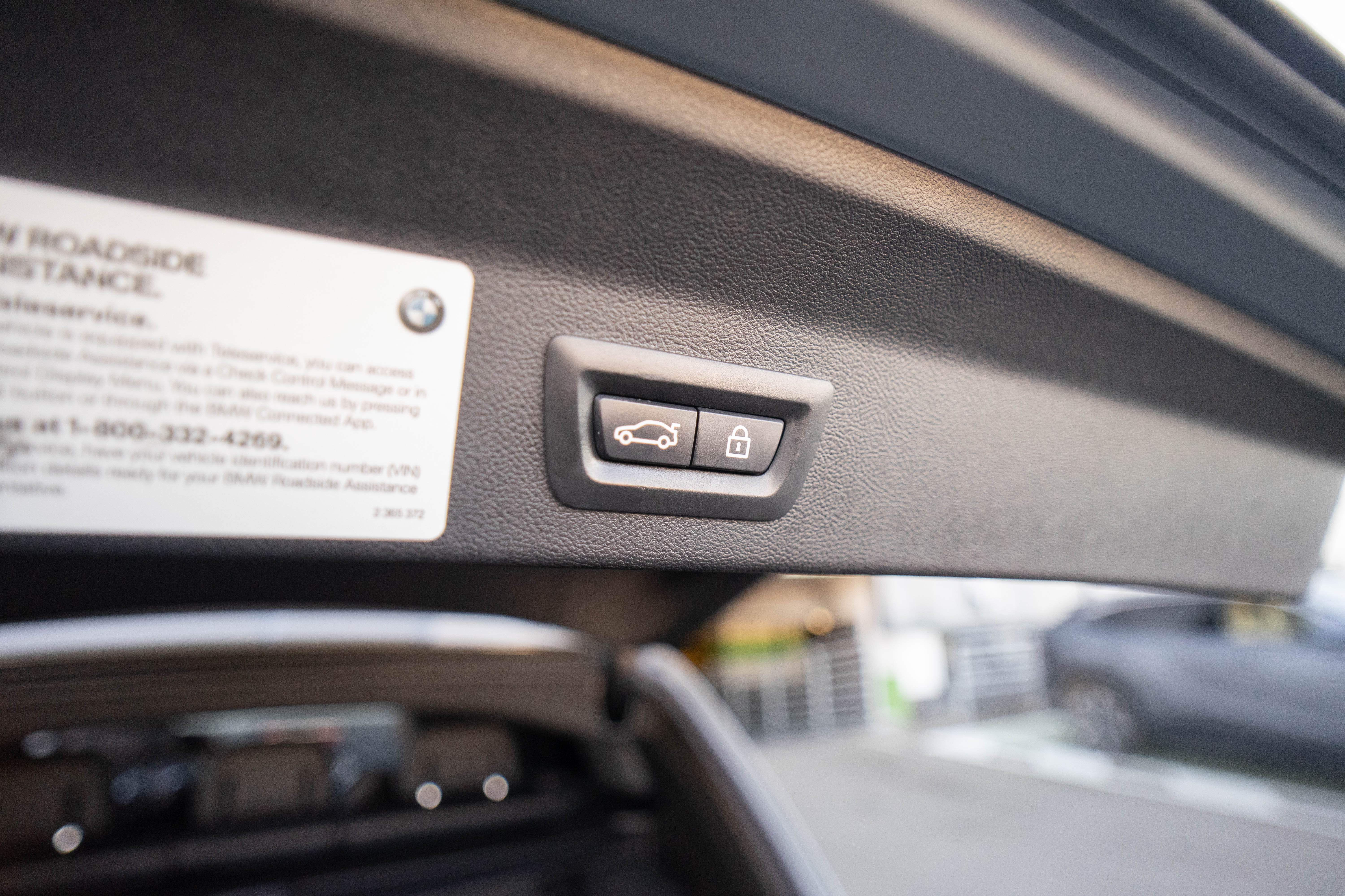Car image 32