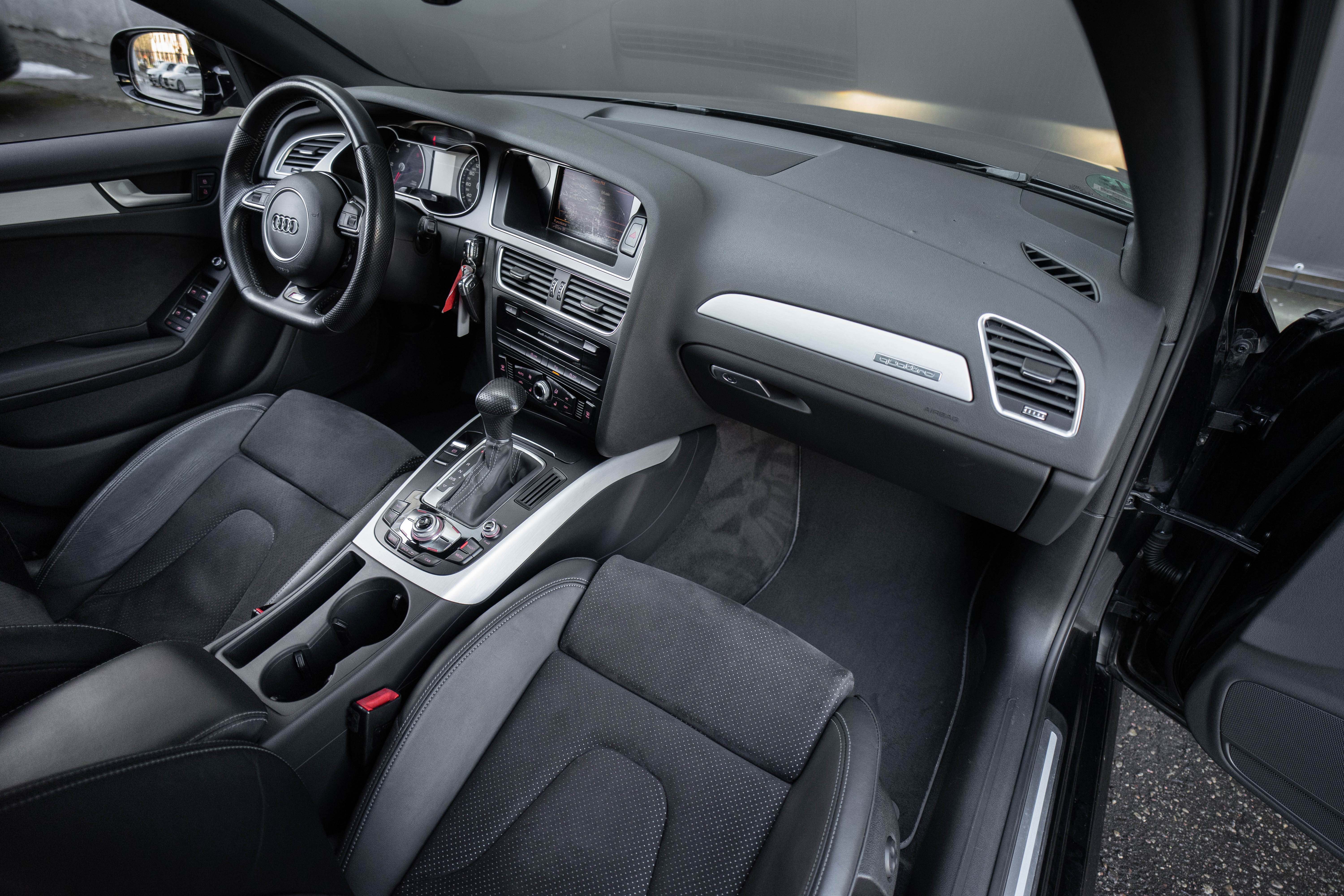 Car image 29
