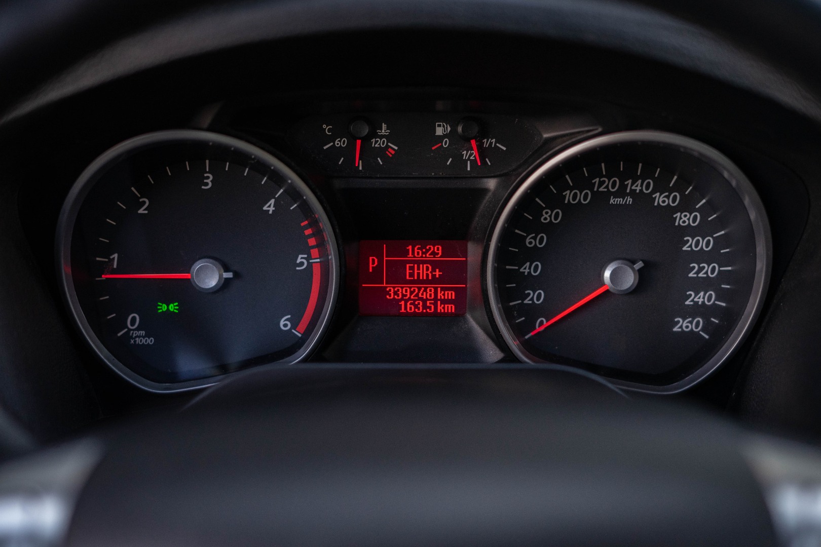 Car image 15